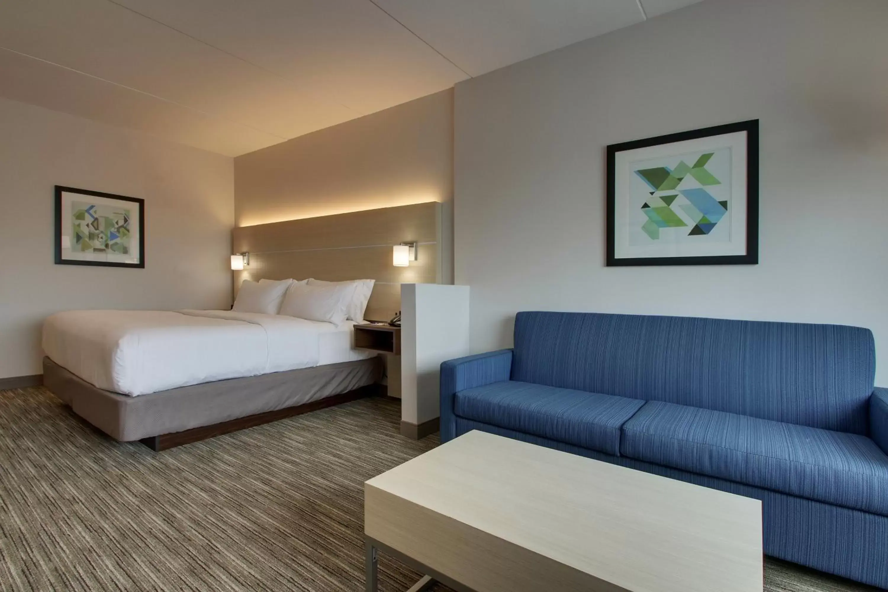 Bedroom in Holiday Inn Express & Suites - Elizabethtown North, an IHG Hotel