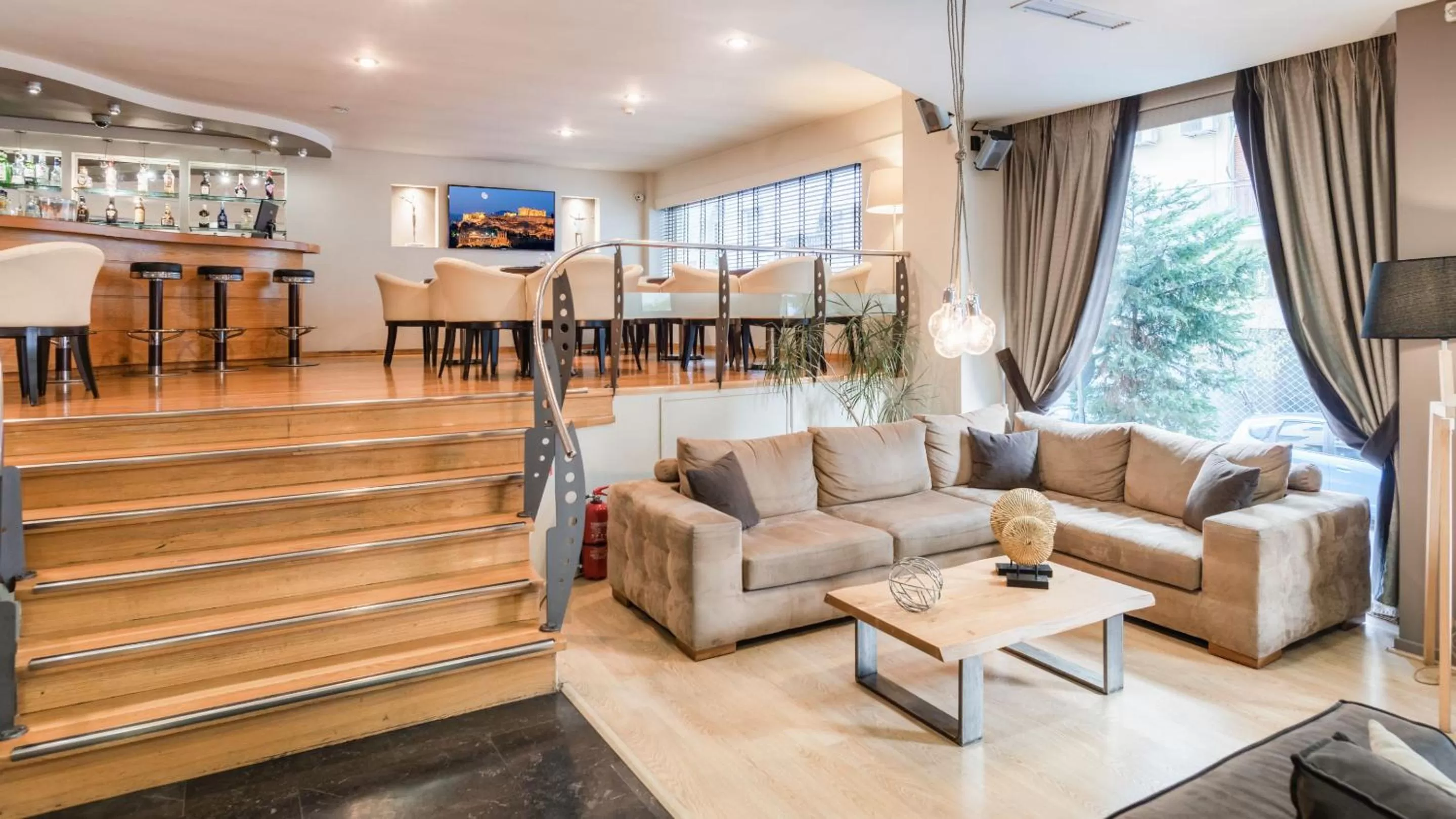 TV and multimedia in Acropolis Select