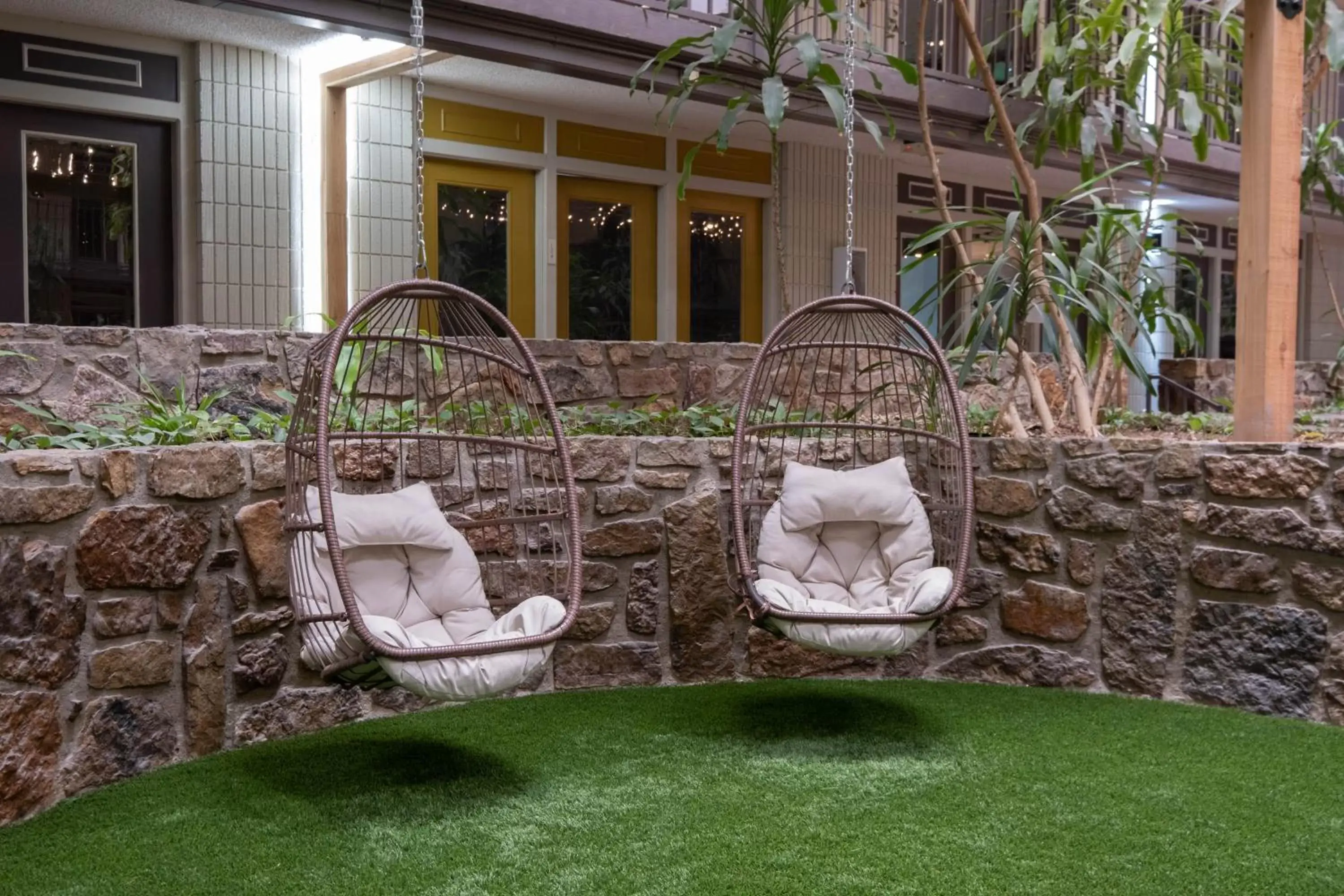 Seating area in Cactus Cove Inn and Suites