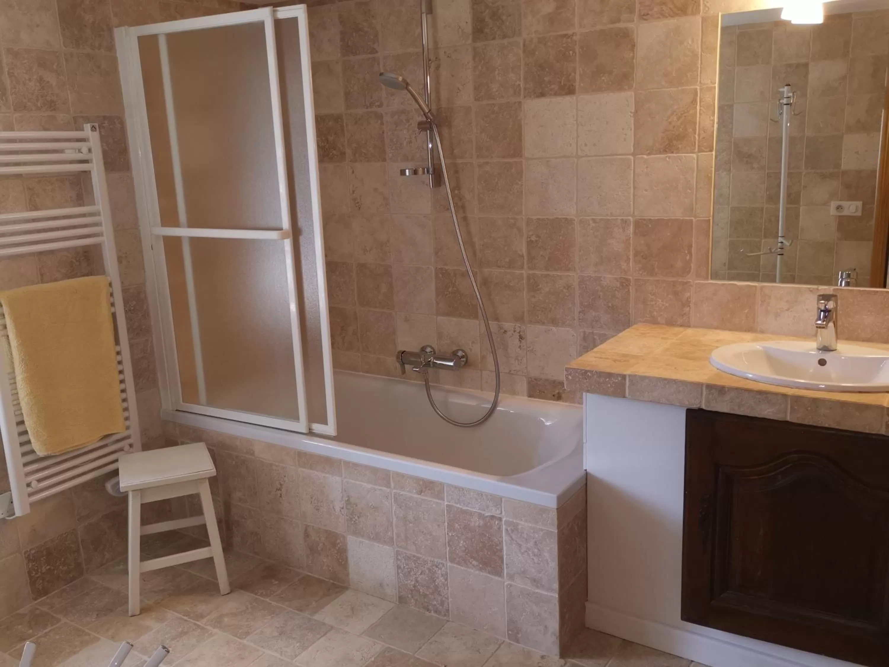 Bathroom in Le nid des arts