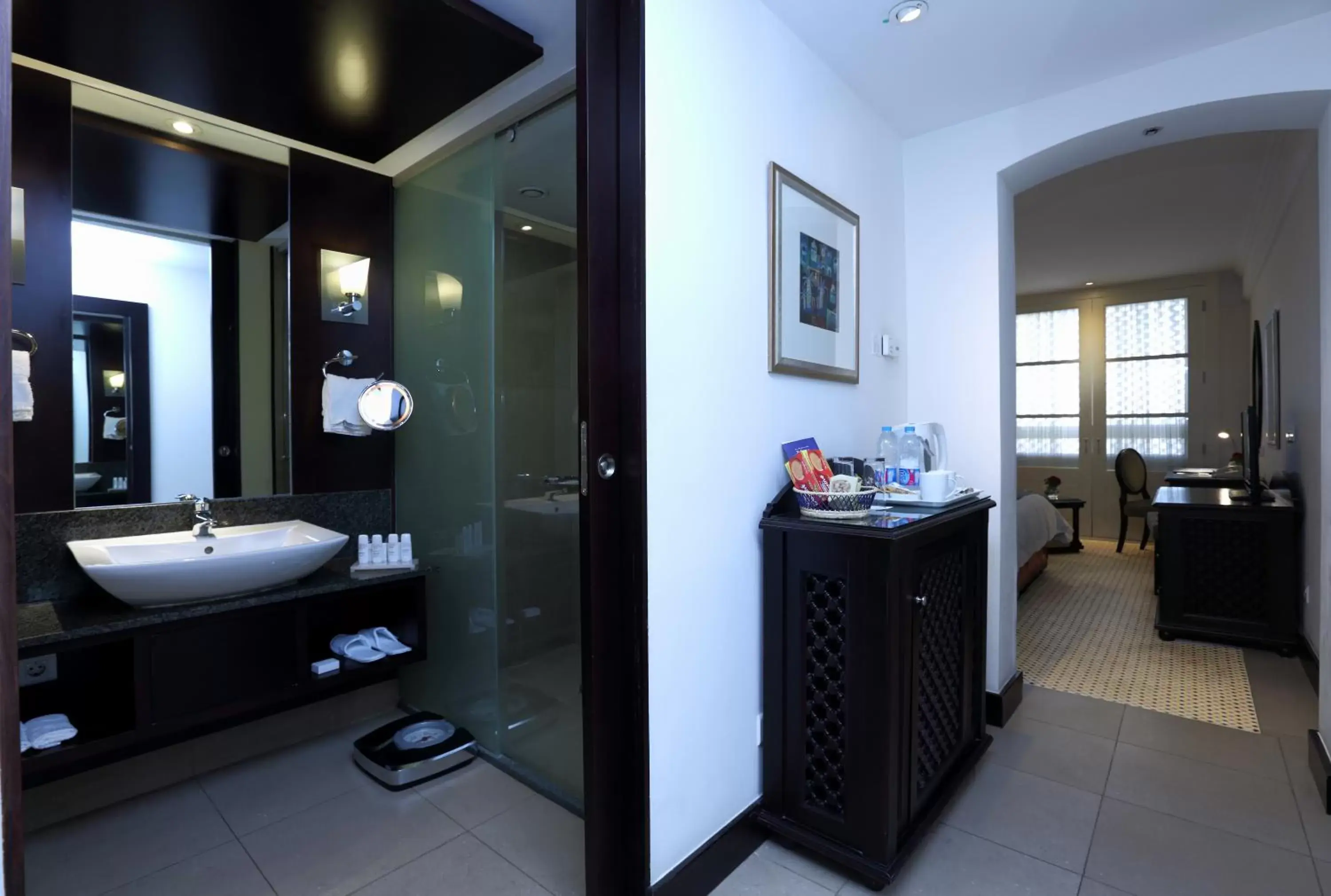 Shower, Bathroom in Radisson Blu Hotel, Riyadh
