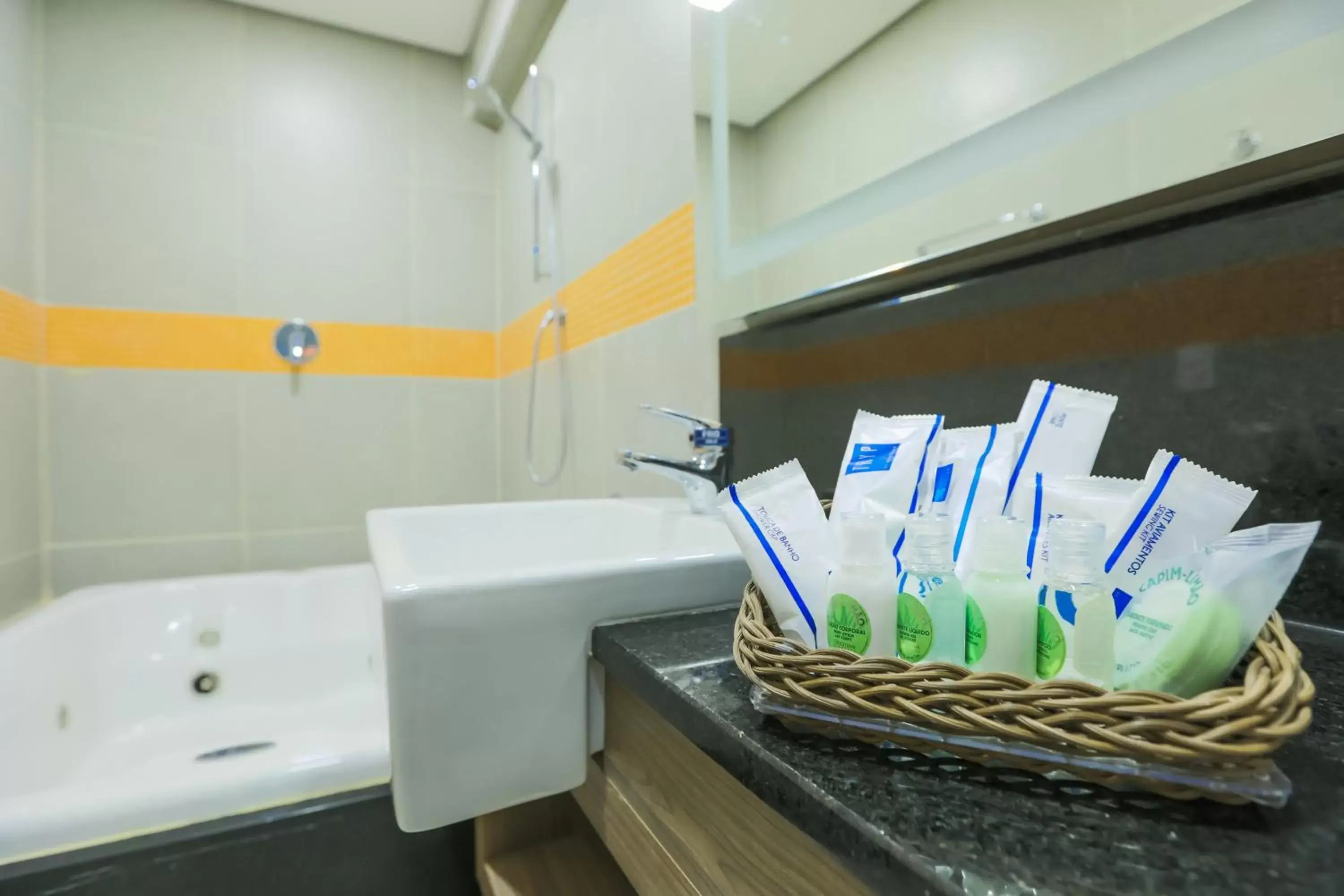 Bathroom in TRYP By Wyndham Ribeirão Preto