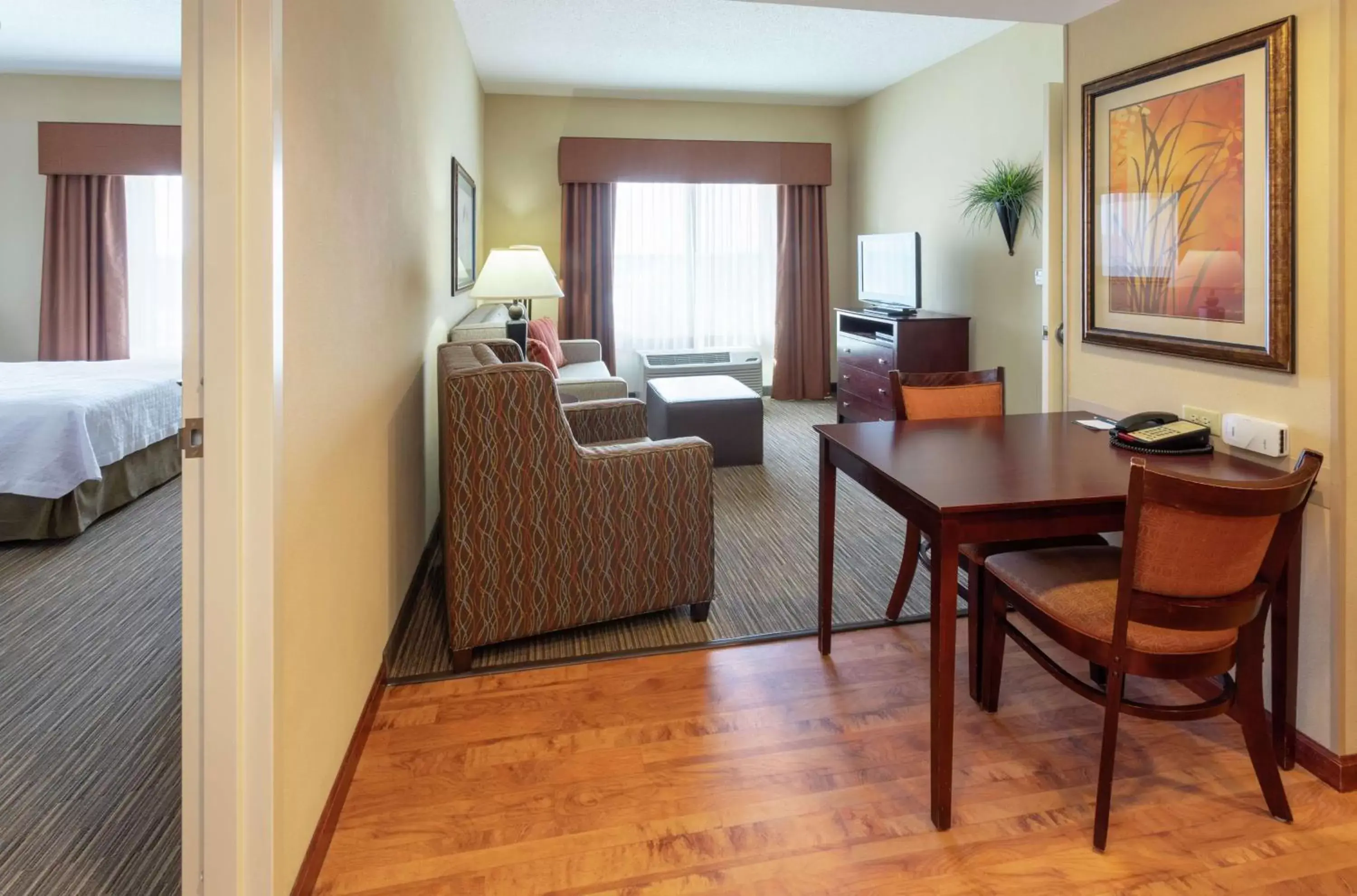 Bedroom, Seating Area in Homewood Suites by Hilton Minneapolis - Saint Louis Park at West End