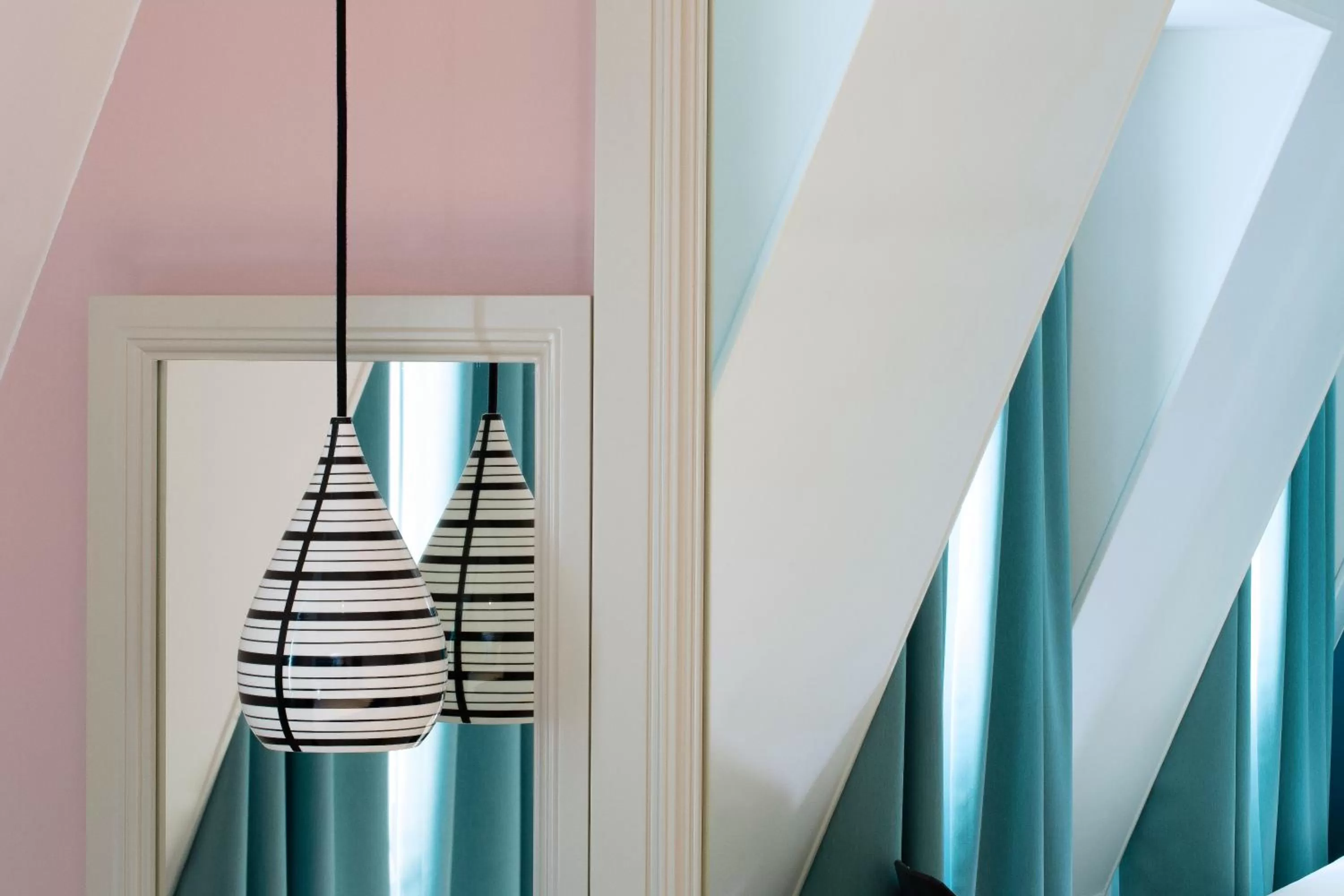 Photo of the whole room in Hotel Haussmann Saint Augustin