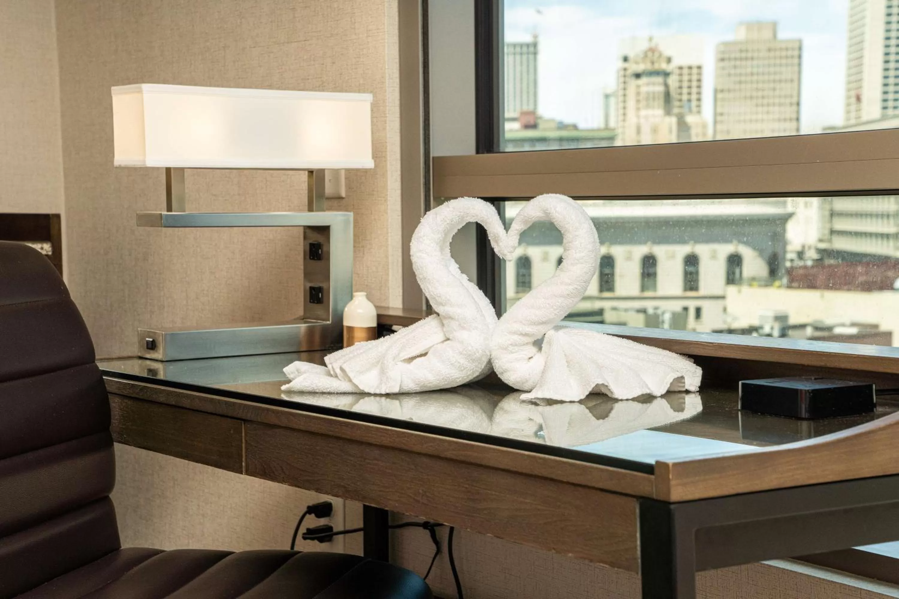 Bedroom in Hampton Inn San Francisco Downtown/Convention Center