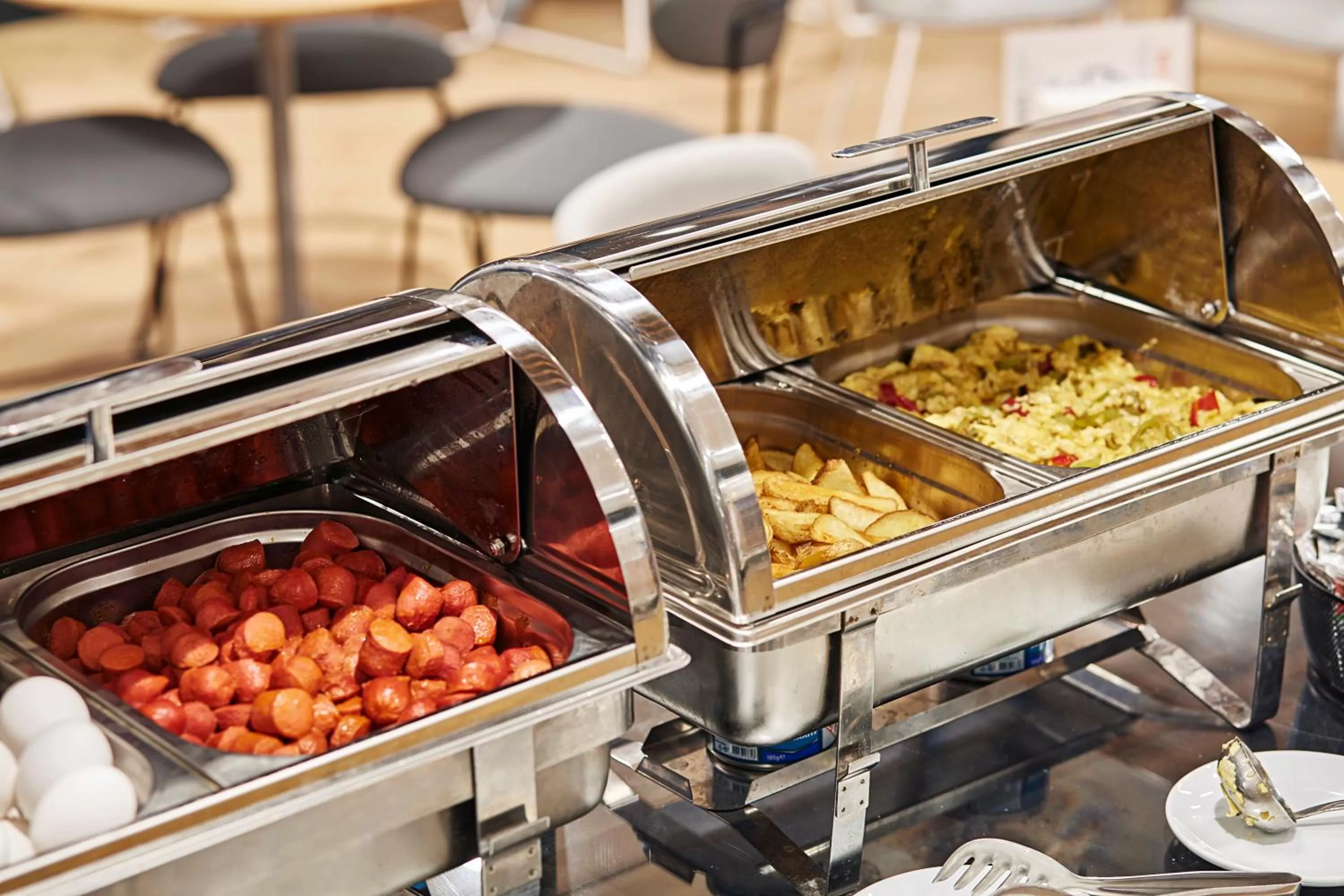 Restaurant/places to eat in Holiday Inn Express - Istanbul - Atakoy Metro by IHG