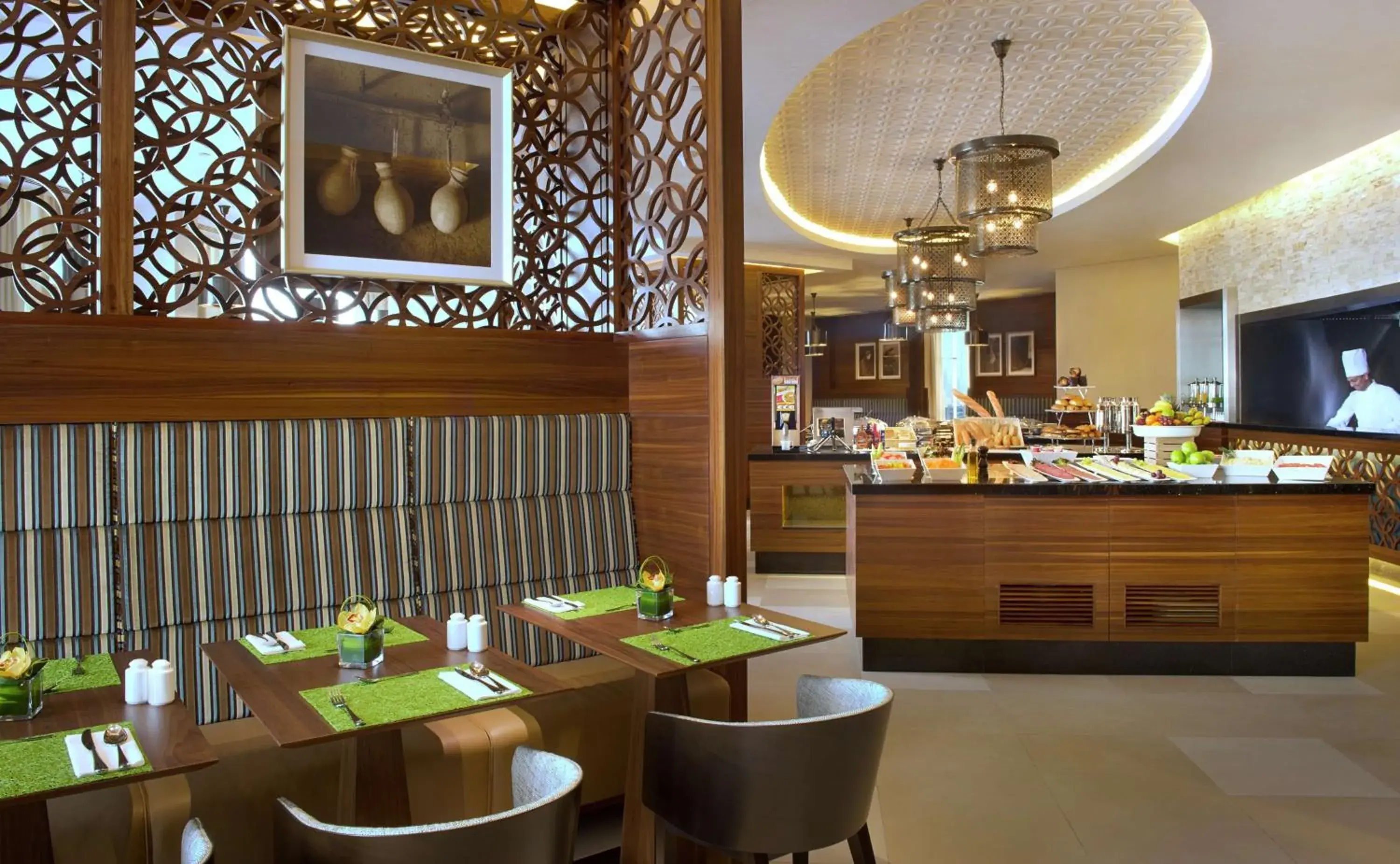 Dining area, Restaurant/Places to Eat in Hilton Garden Inn Dubai Al Mina - Jumeirah