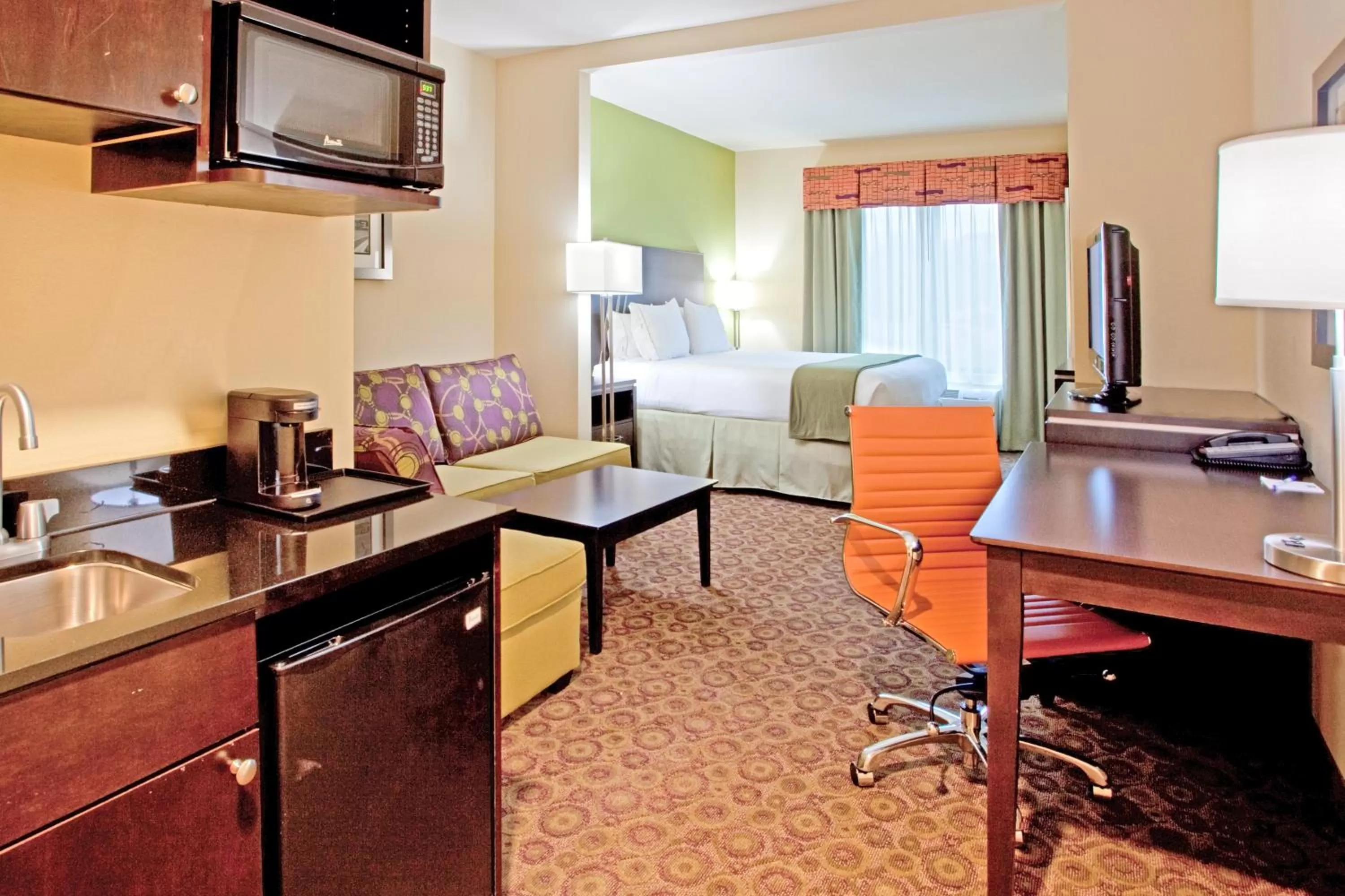 Photo of the whole room in Holiday Inn Express Hotel & Suites Clemson - University Area by IHG