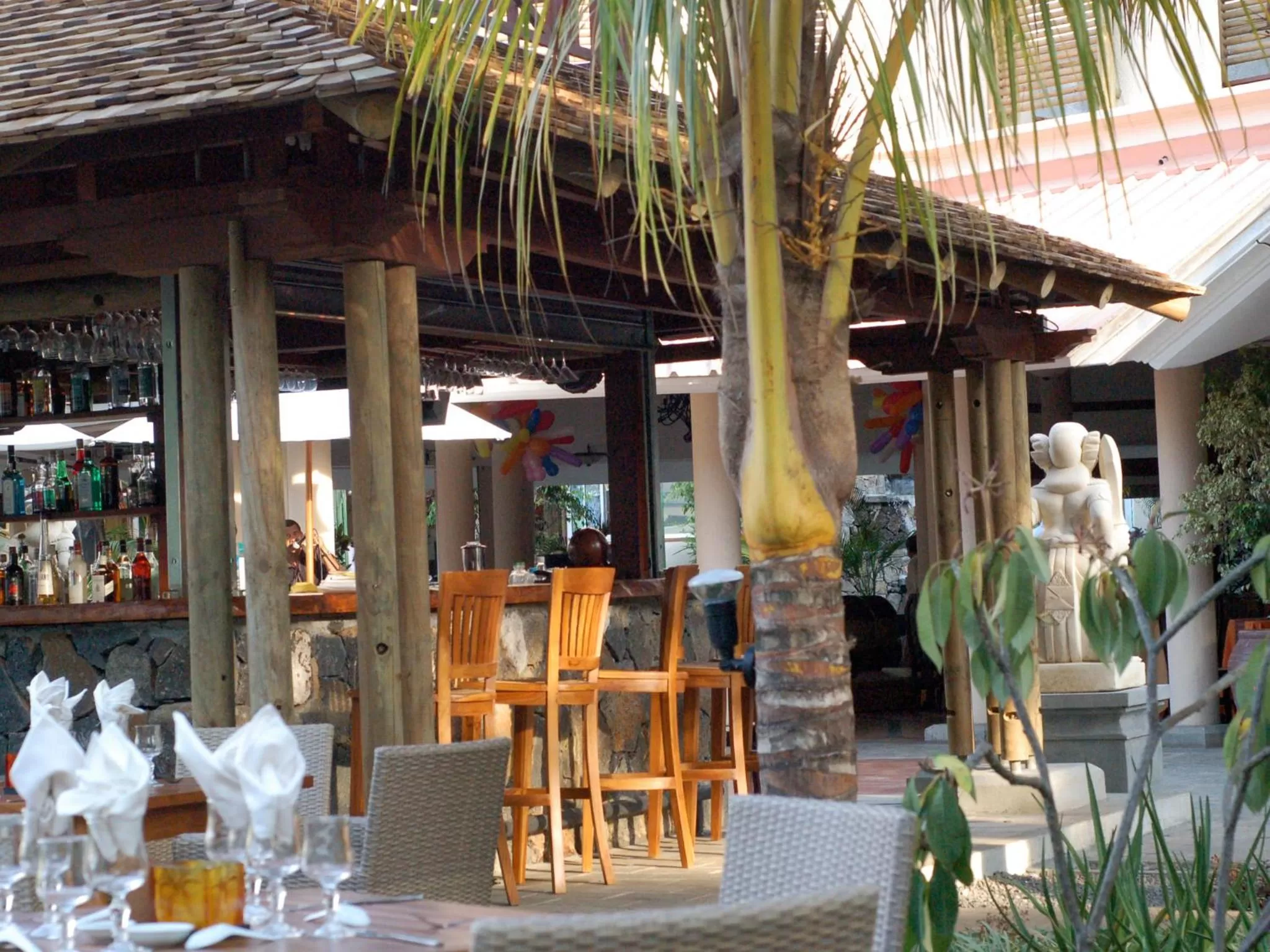 Restaurant/places to eat in Aanari Hotel & Spa- Mauritius