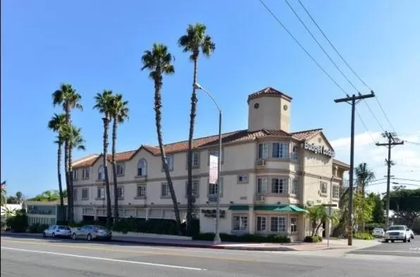Property building in Americas Best Value Inn San Clemente Beach