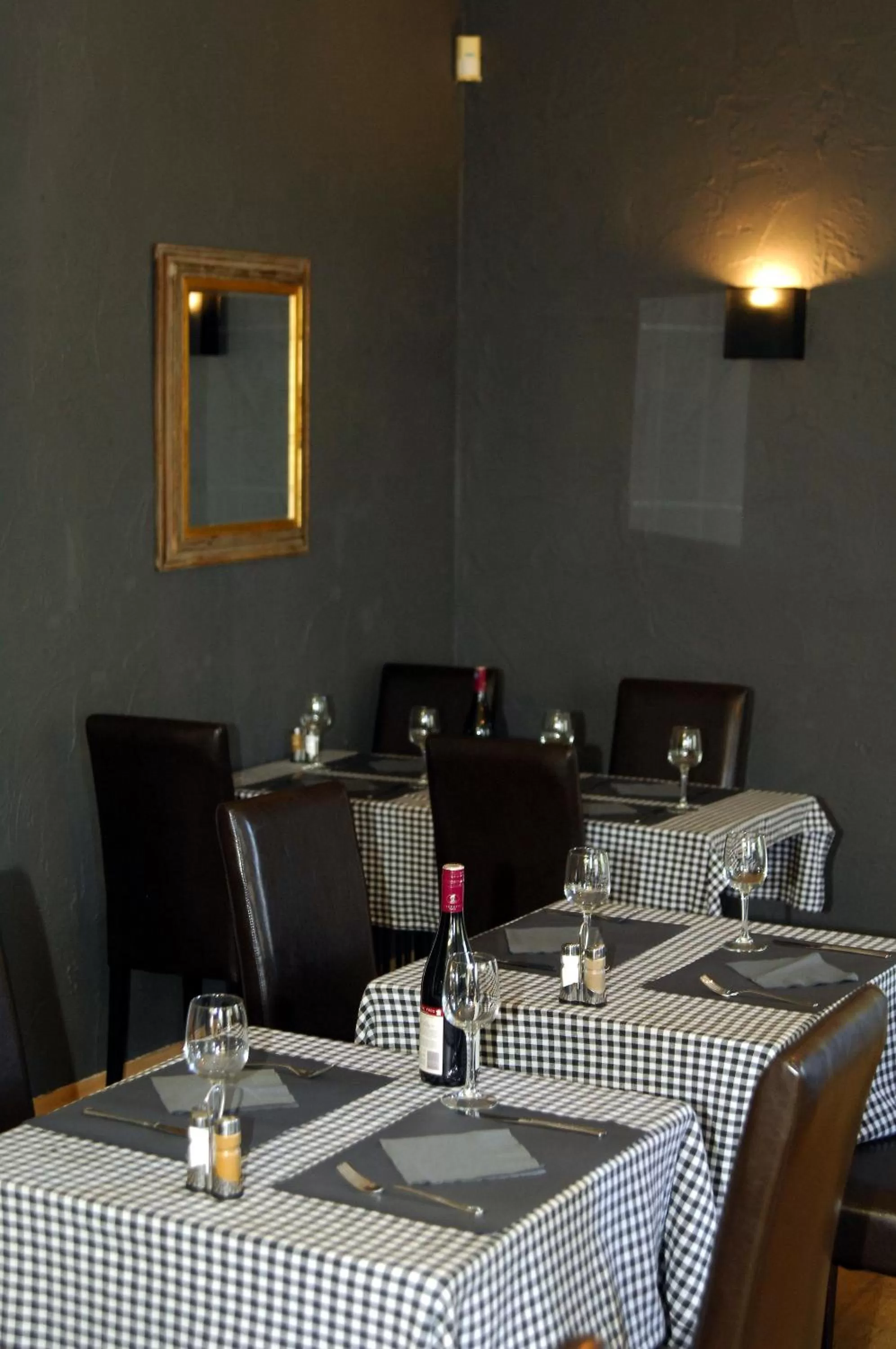 Restaurant/places to eat in New Hotel de Lives