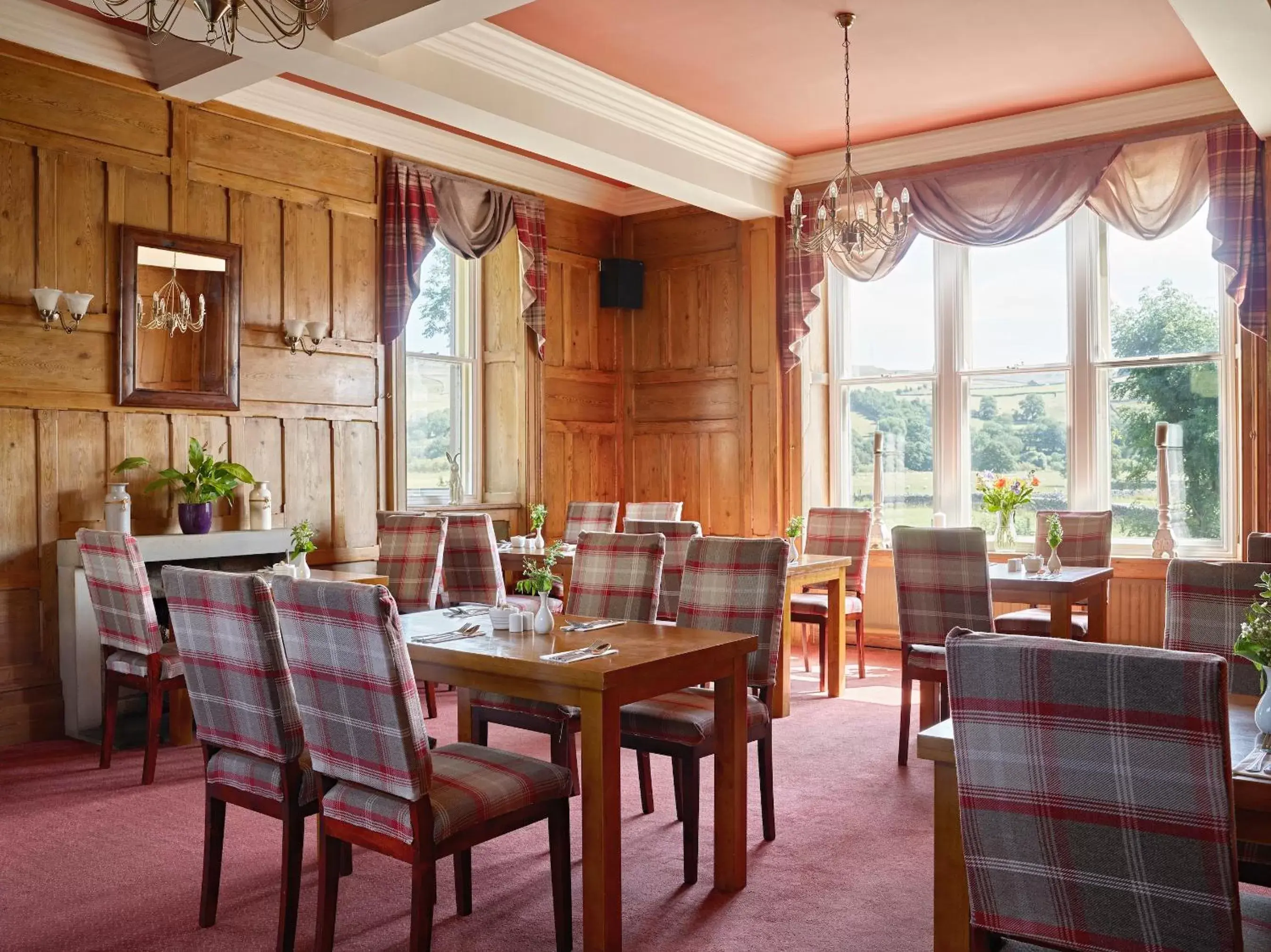 Restaurant/Places to Eat in Tennant Arms Hotel