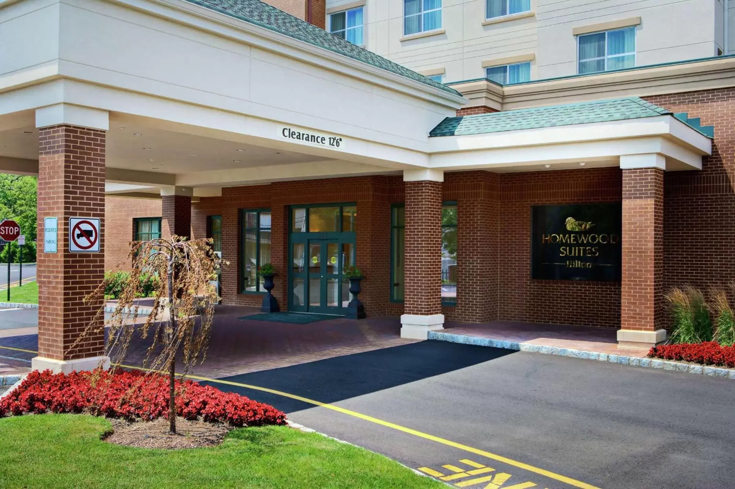 Property building in Homewood Suites by Hilton East Rutherford - Meadowlands, NJ