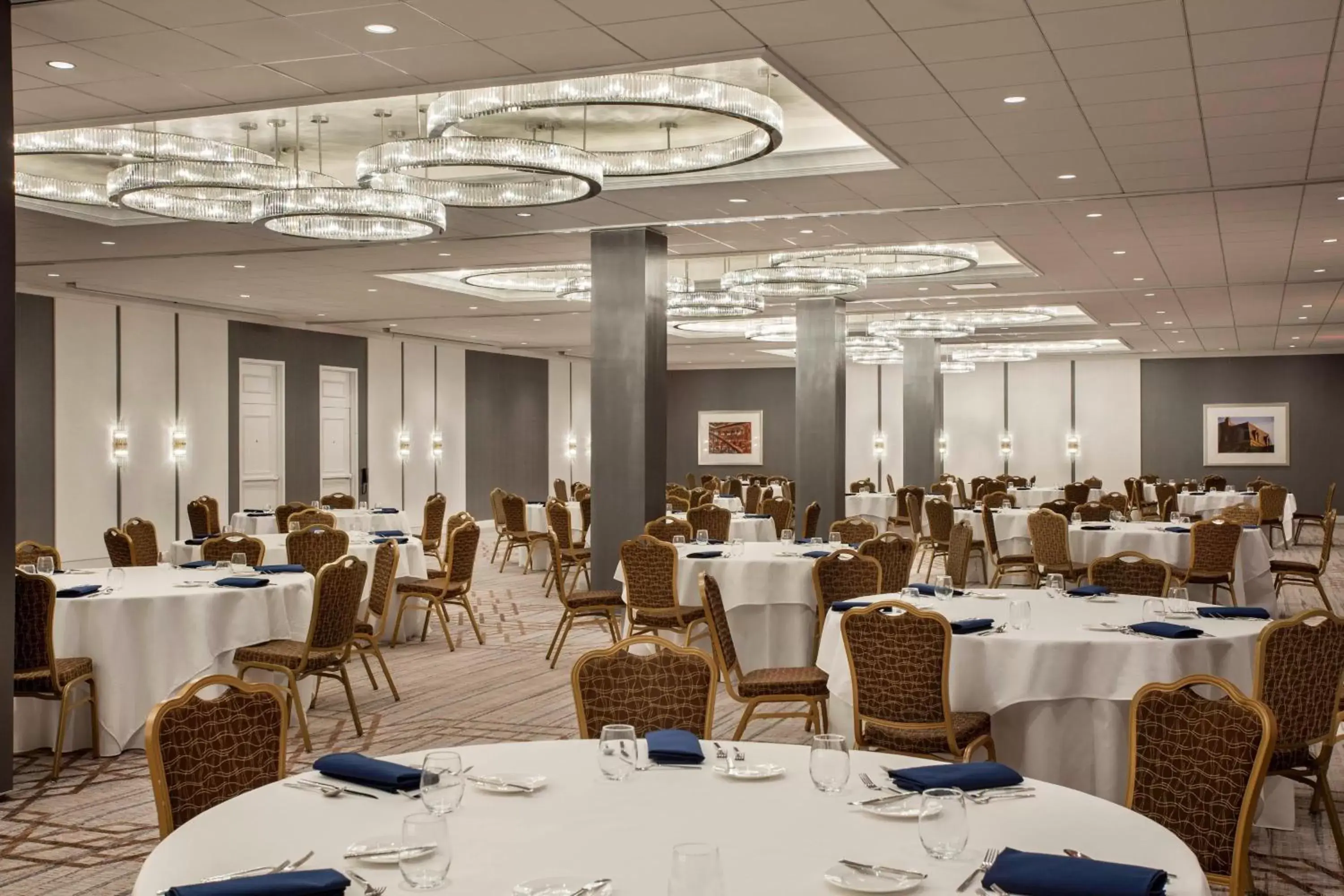 Meeting/conference room, Restaurant/Places to Eat in Sheraton Philadelphia University City Hotel