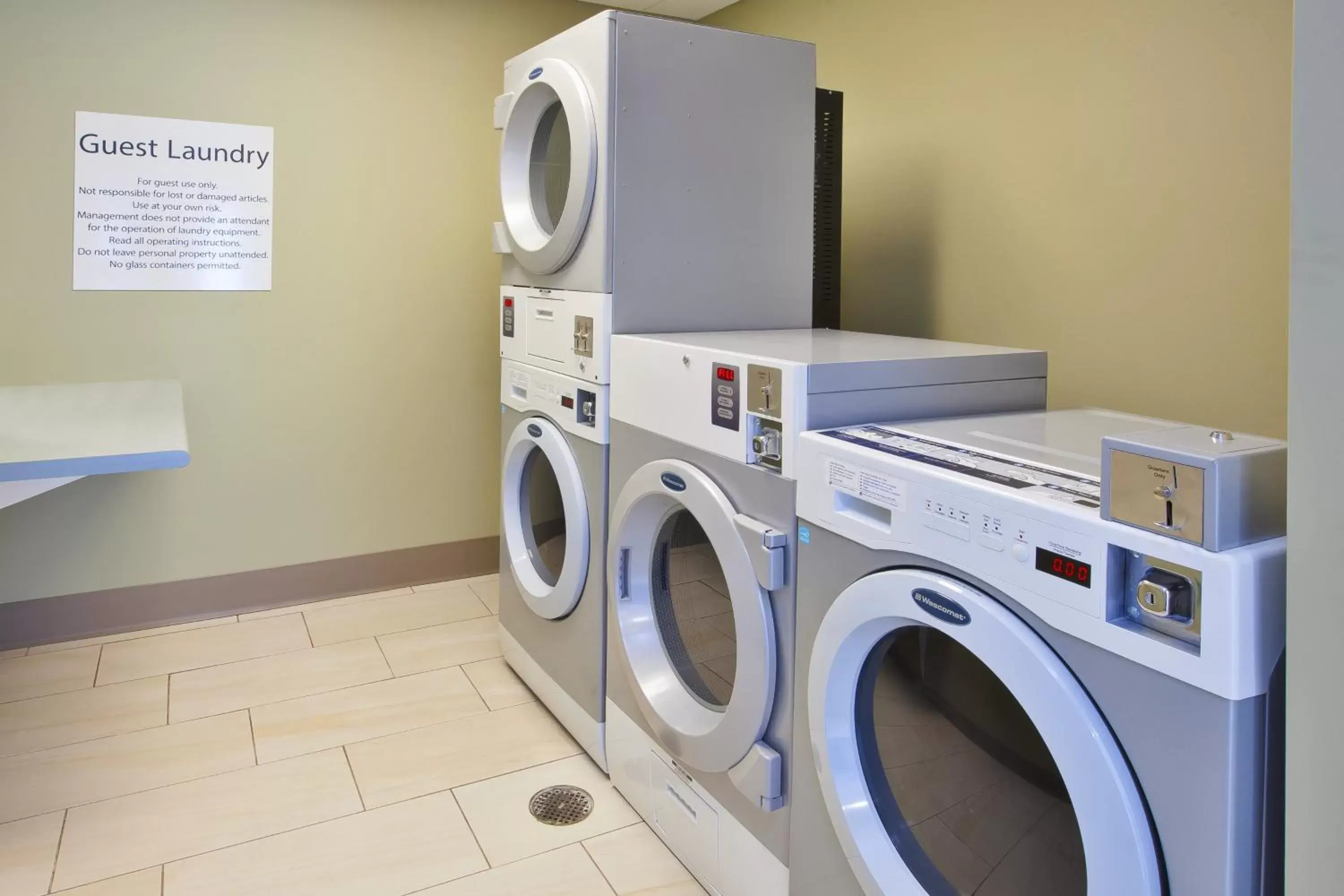 Other, Kitchen/Kitchenette in Holiday Inn Express and Suites South Hill, an IHG Hotel