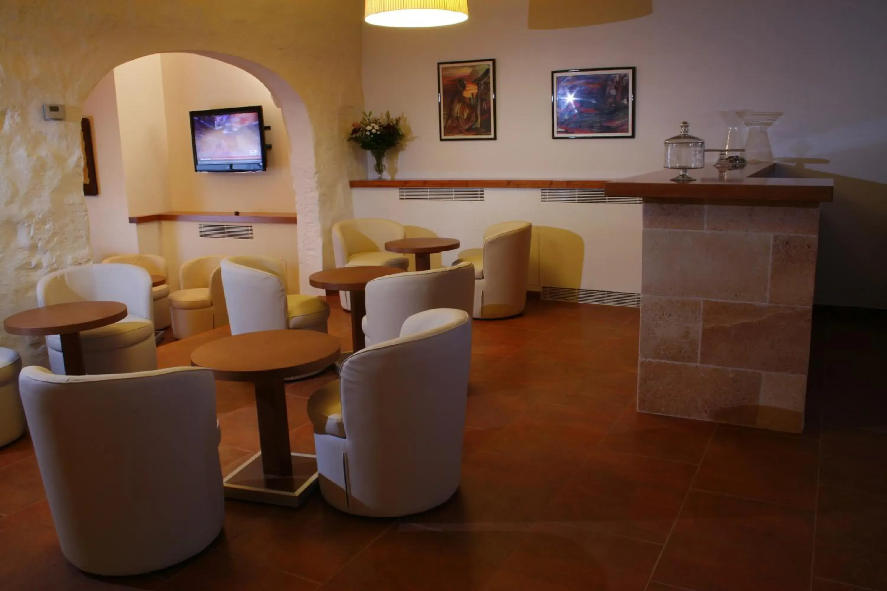 Communal lounge/ TV room, Lounge/Bar in Hotel Rural Binigaus Vell