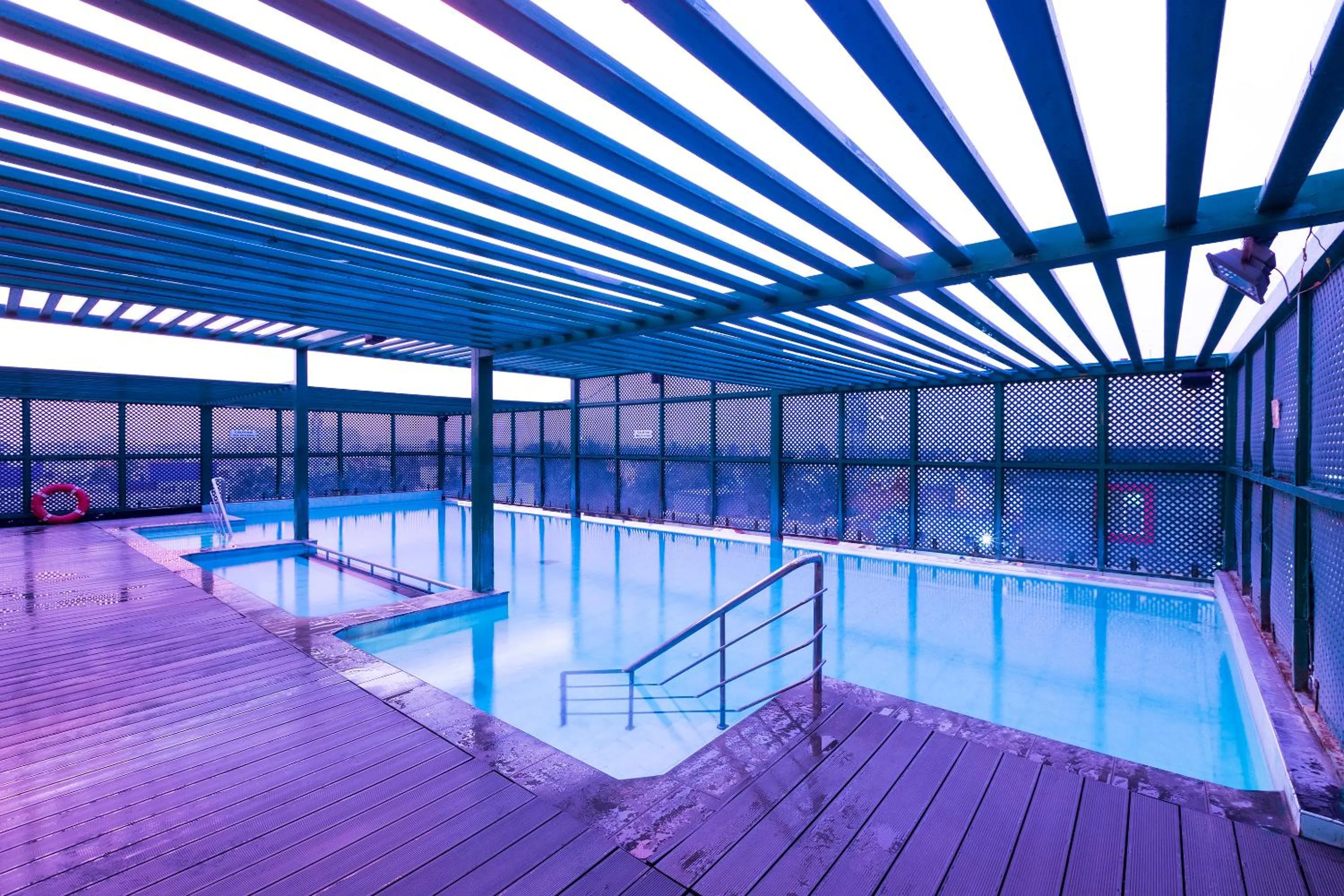 Swimming pool in Hotel Grand Residence