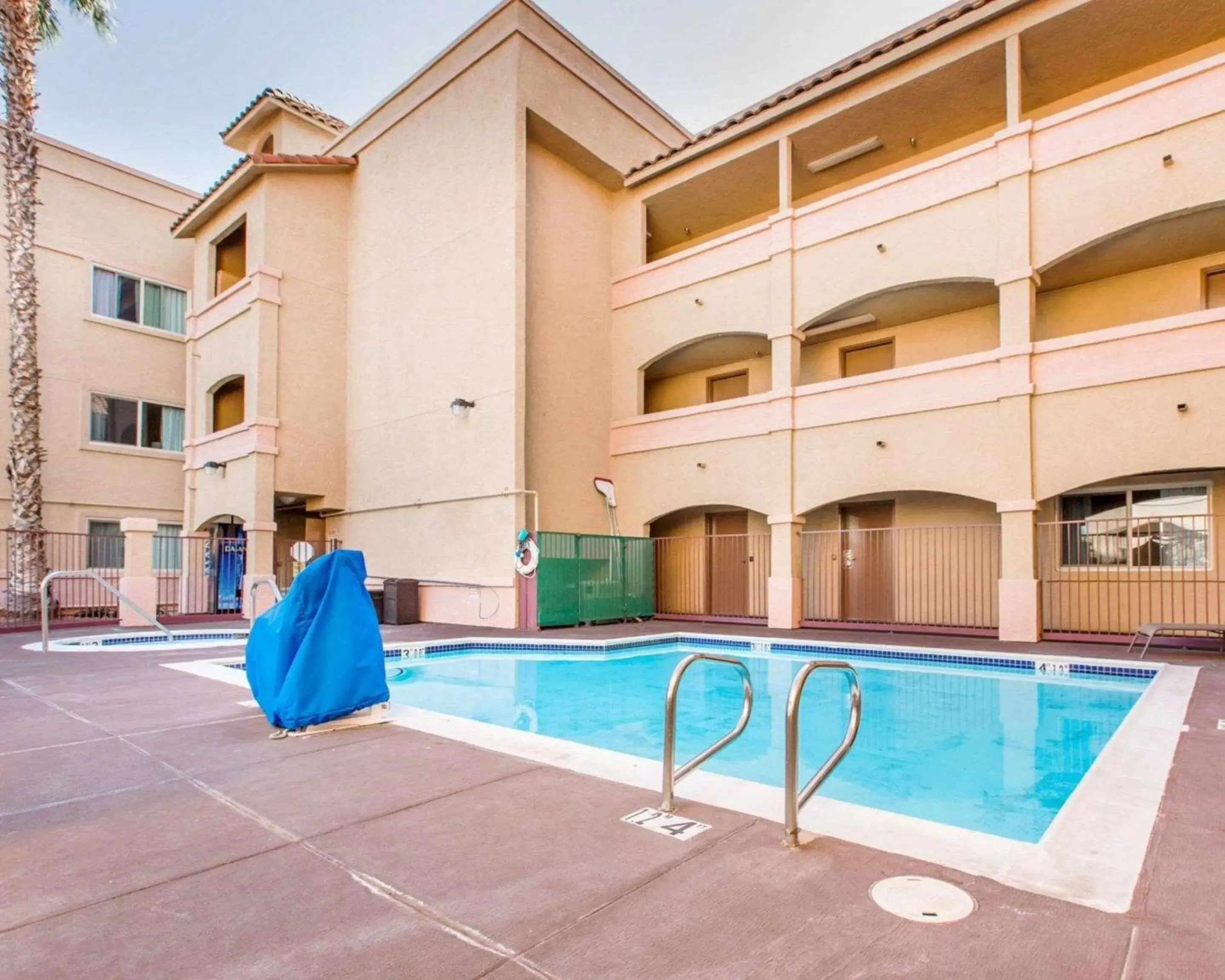 On site, Swimming Pool in Comfort Inn & Suites Moreno Valley near March Air Reserve Base