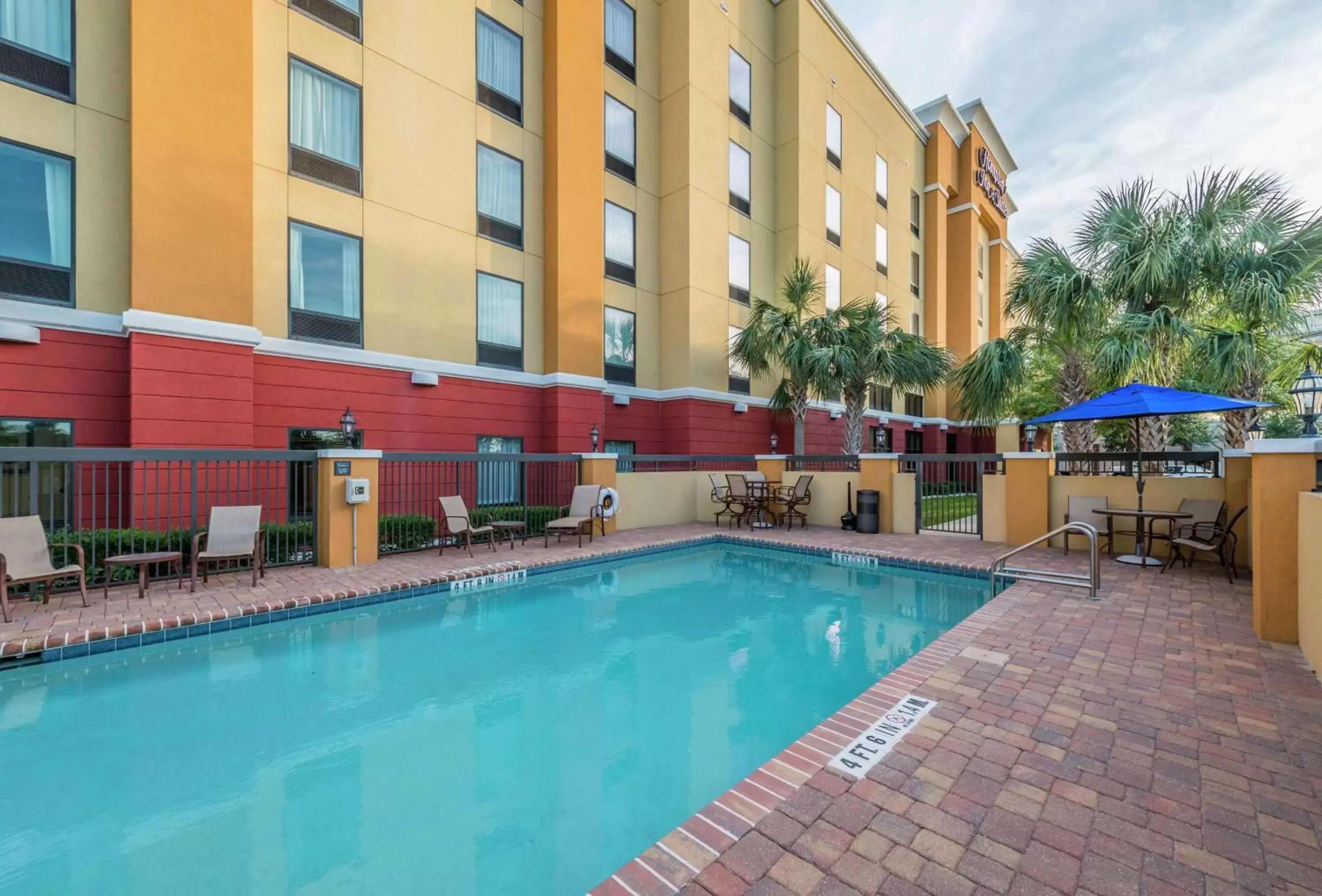 Pool view, Swimming Pool in Hampton Inn & Suites Jacksonville South - Bartram Park