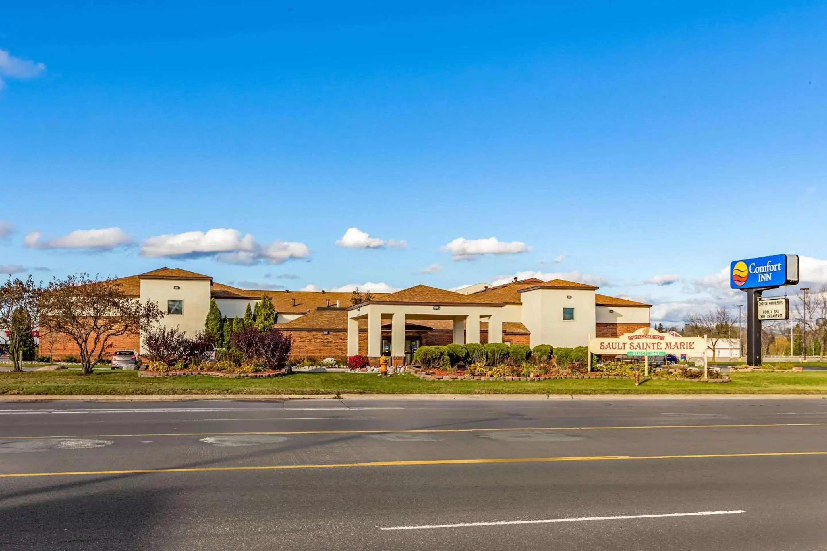 Property Building in Comfort Inn