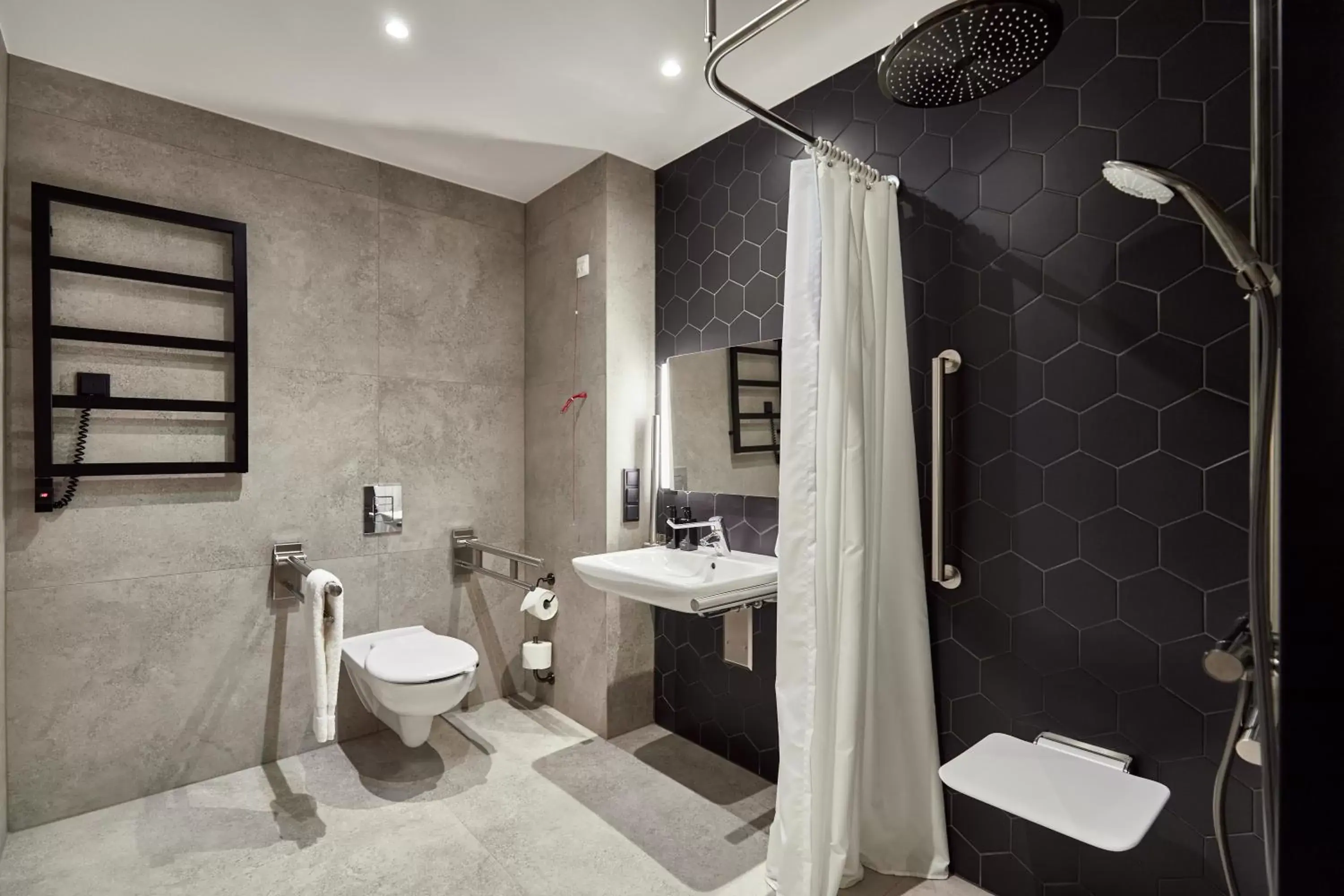 Bathroom in Crowne Plaza - Warsaw - The HUB, an IHG Hotel