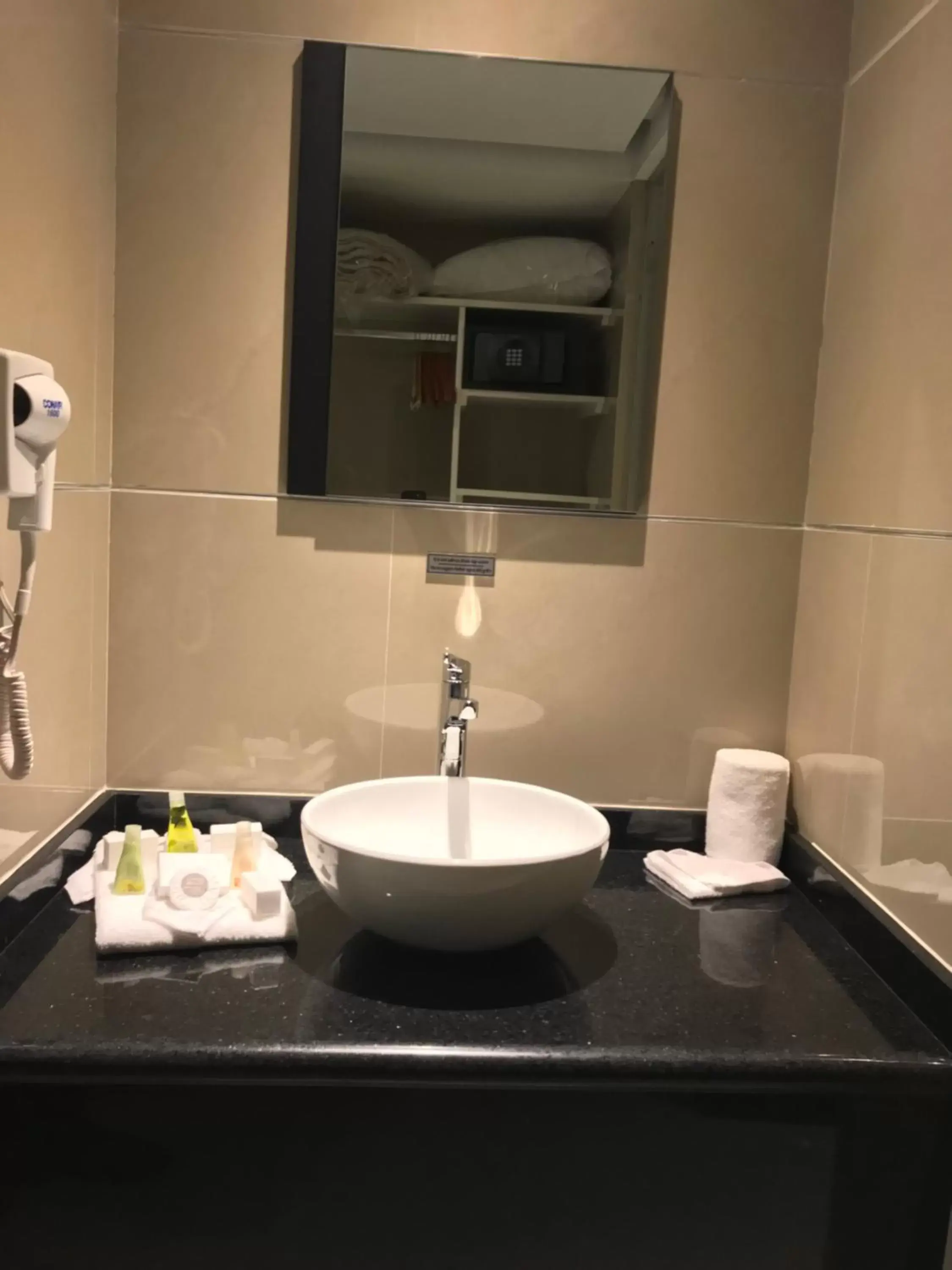 Bathroom in Best Western Plus Metepec & Suites