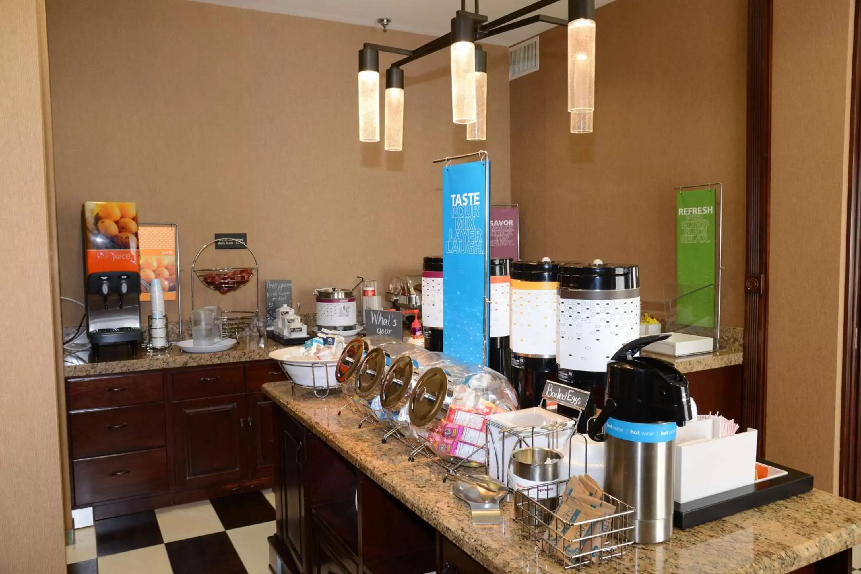 Breakfast, Restaurant/Places to Eat in Hampton Inn Americus