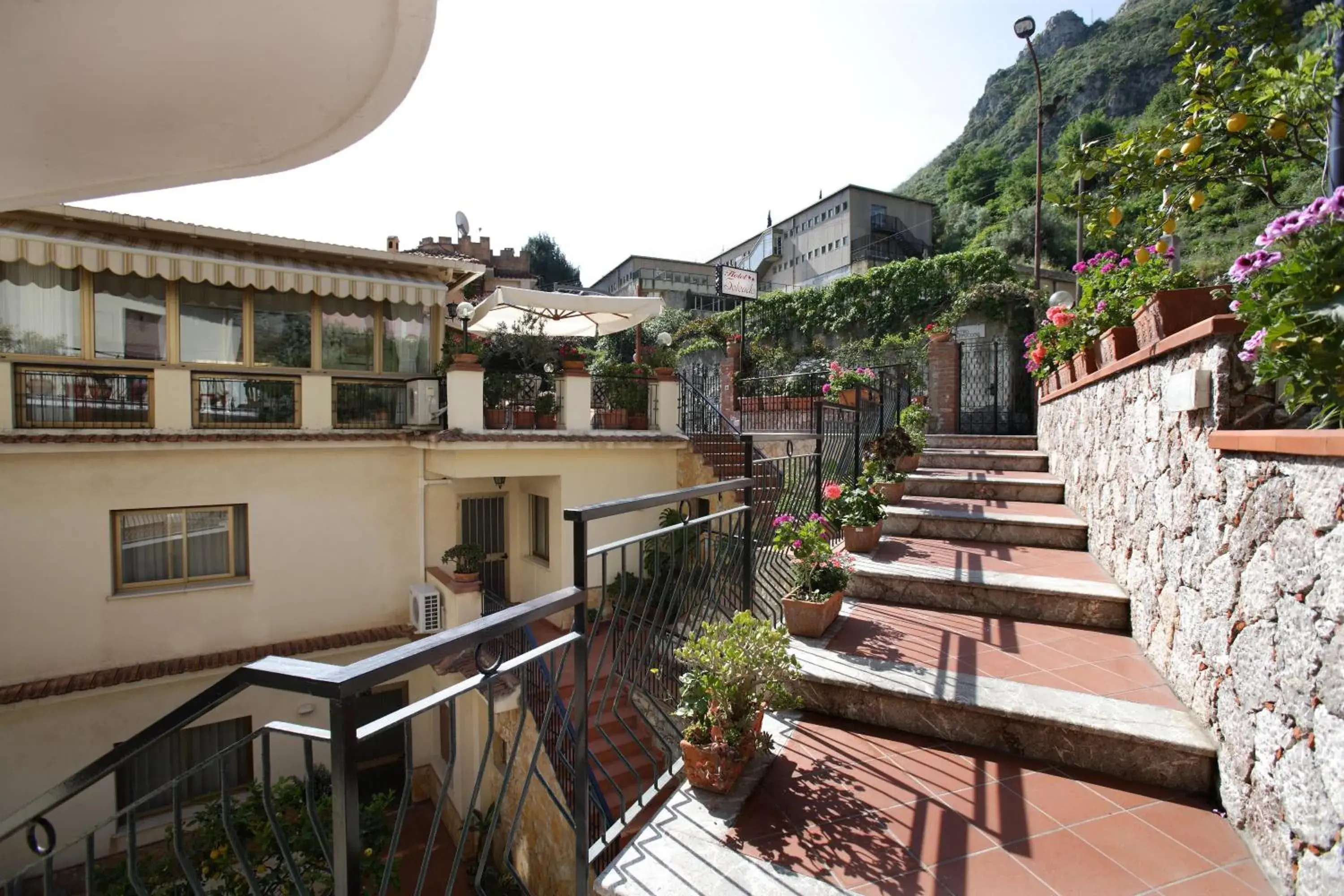 Facade/entrance, Balcony/Terrace in Hotel Soleado