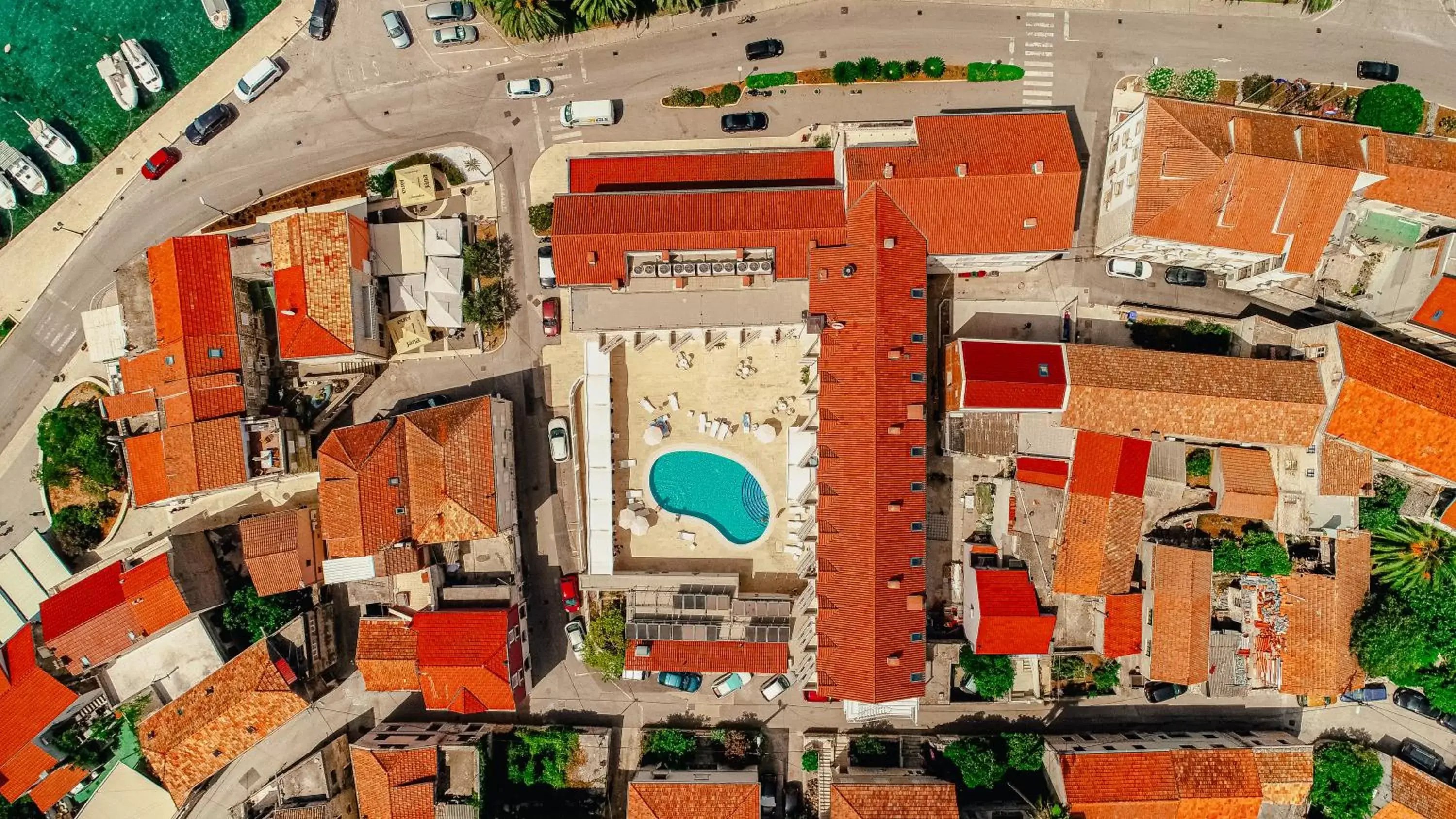 Property building, Bird's-eye View in Hotel Korkyra