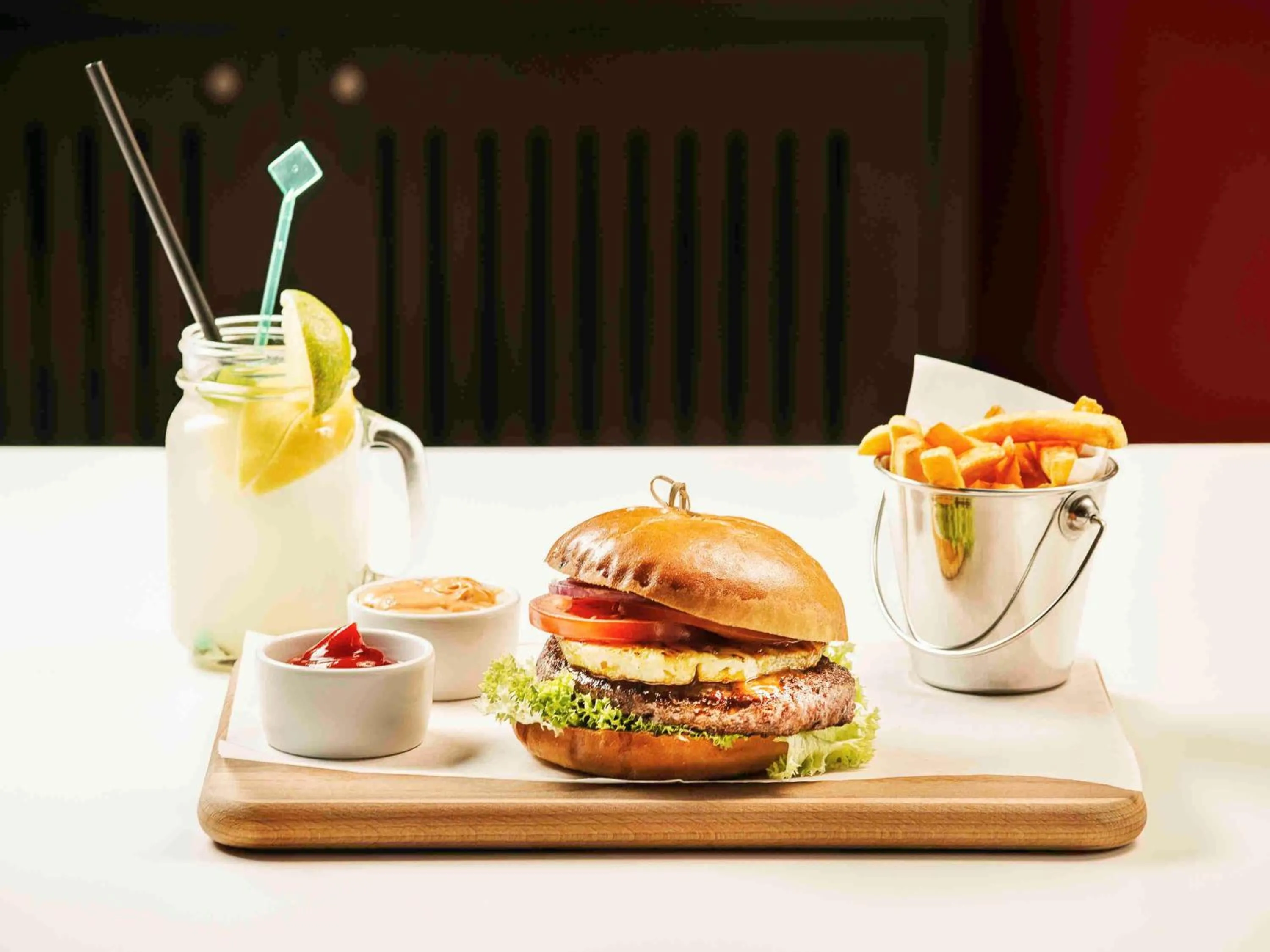 Restaurant/places to eat in Ibis Warszawa Ostrobramska