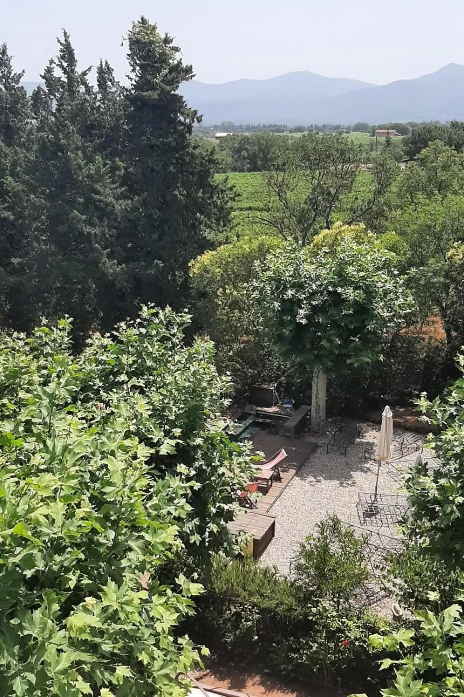Pool view in Bed and Breakfast La Grande Lauzade