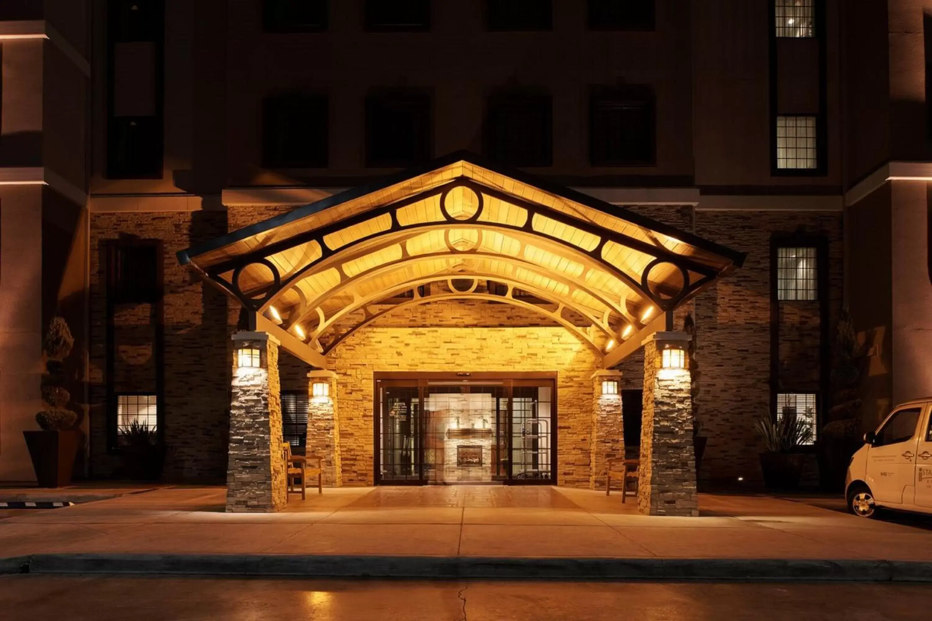 Property building, Facade/Entrance in Staybridge Suites Chihuahua, an IHG Hotel