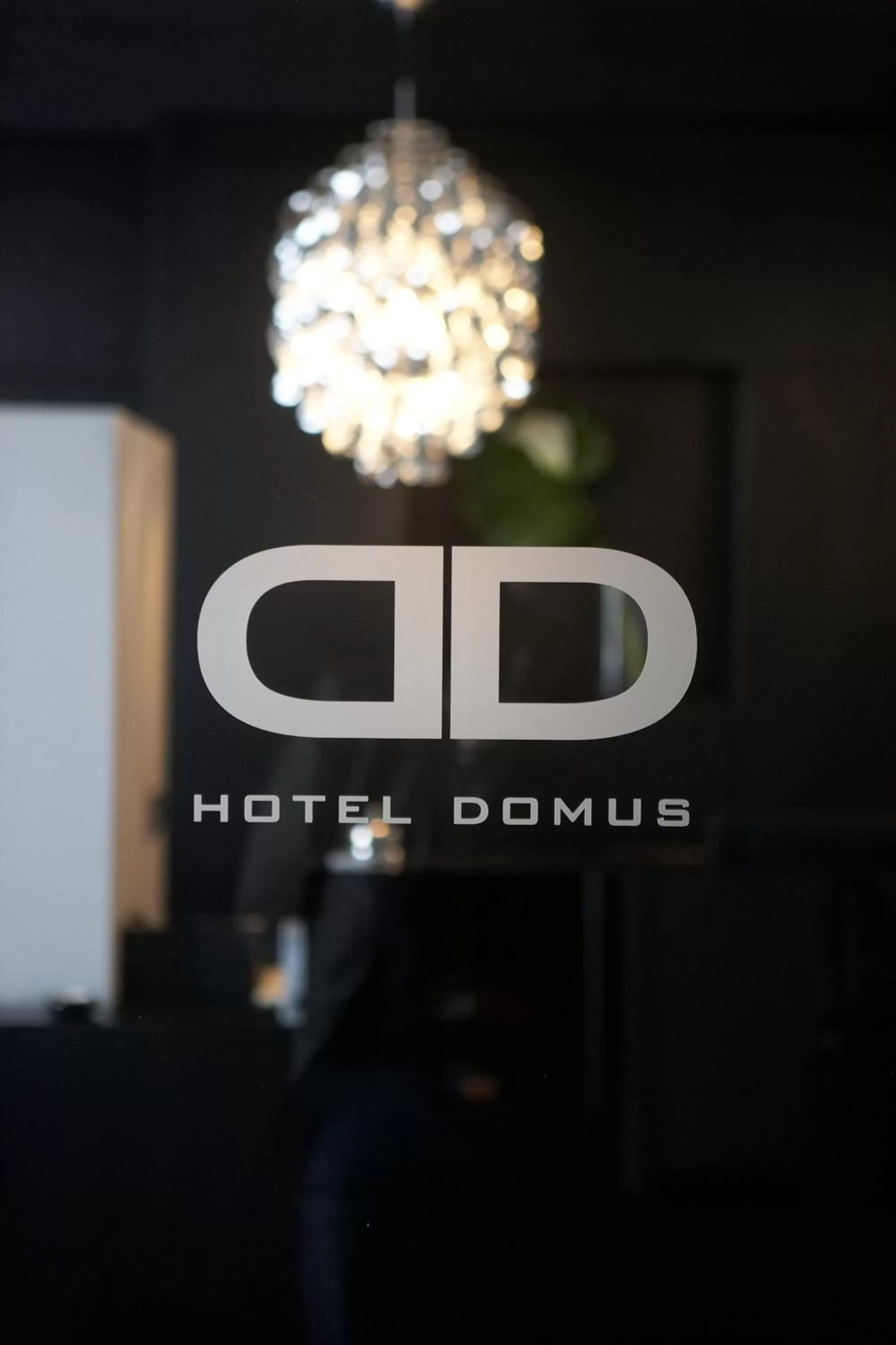 Logo/Certificate/Sign in Hotel Domus