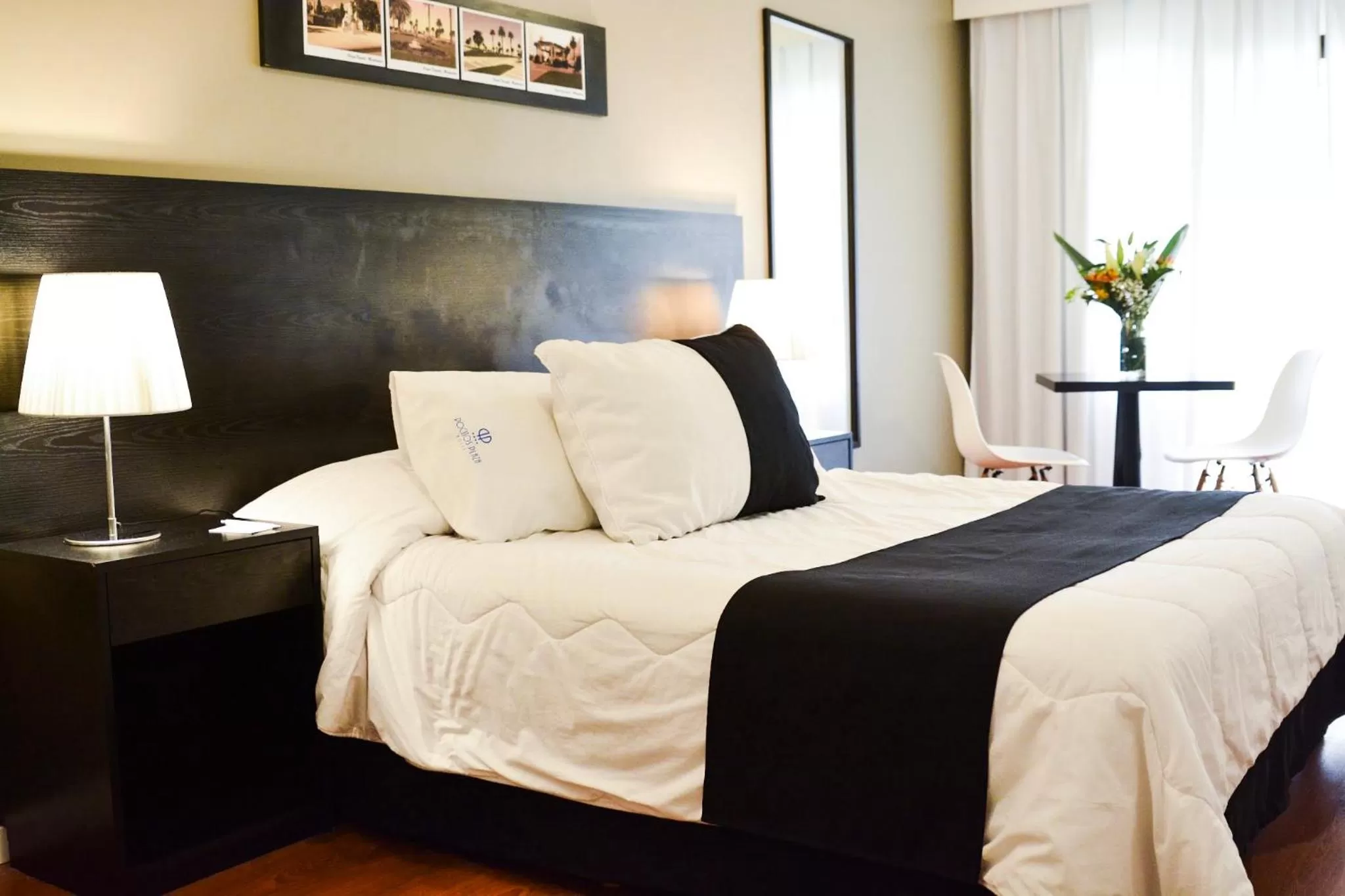 Bed in Pocitos Plaza Hotel