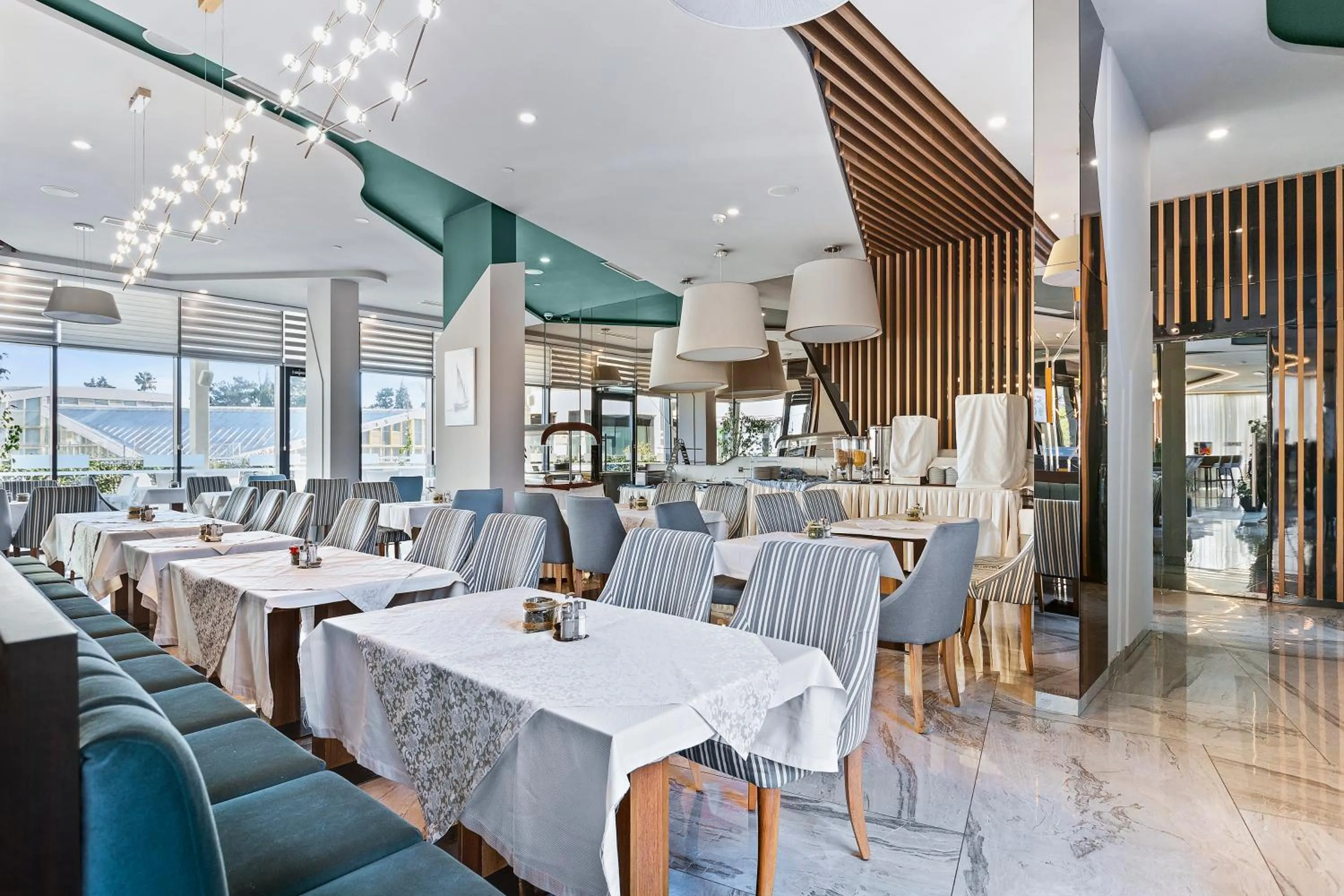 Restaurant/places to eat in Hotel Bracera