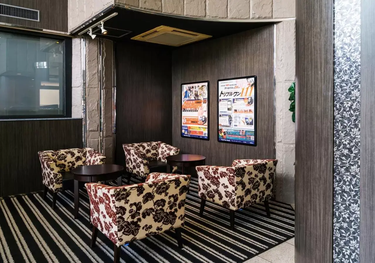 Lobby or reception, Seating Area in APA Hotel Fukuoka Yukuhashi Ekimae