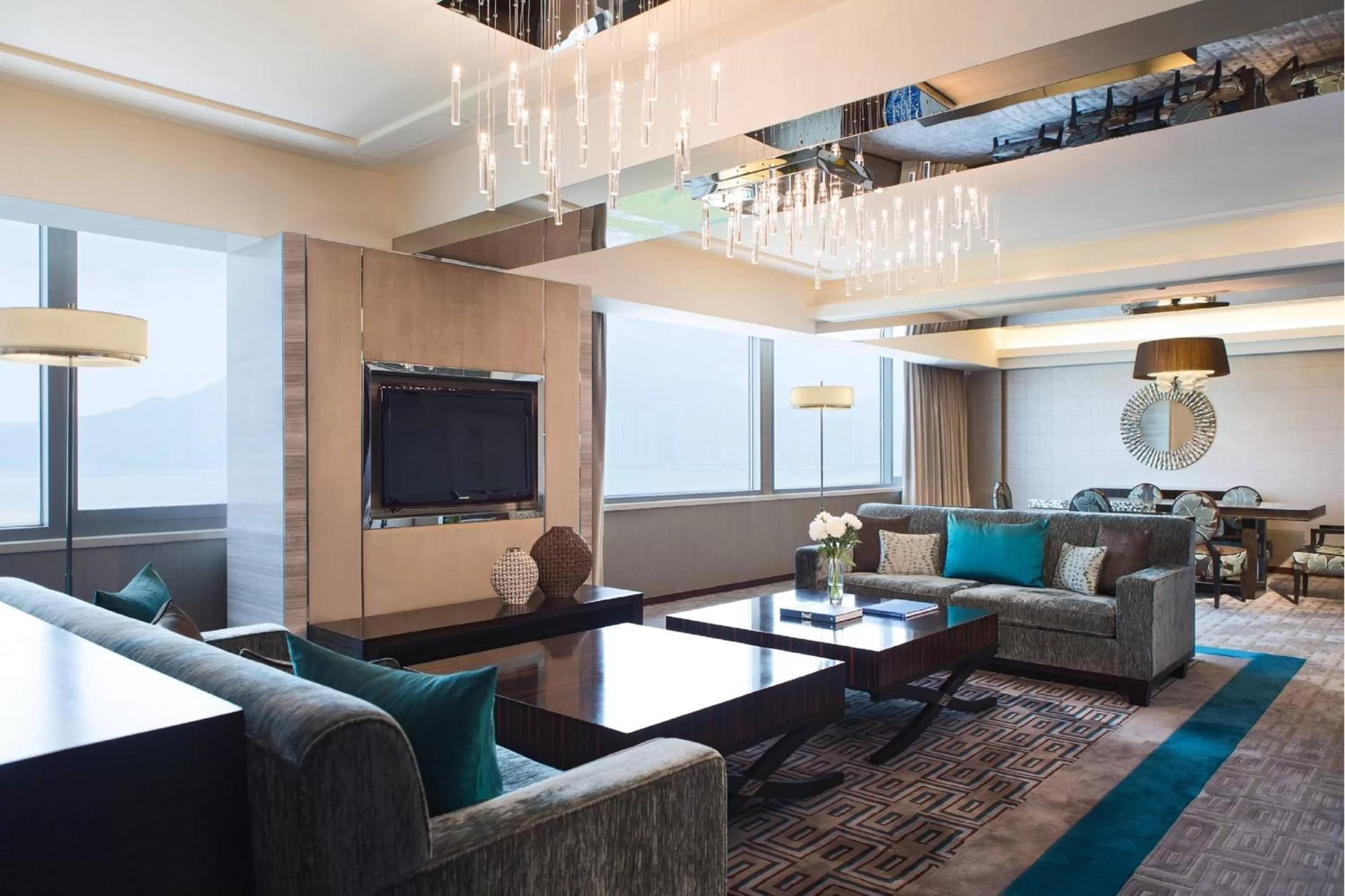 Living room in Hong Kong SkyCity Marriott Hotel
