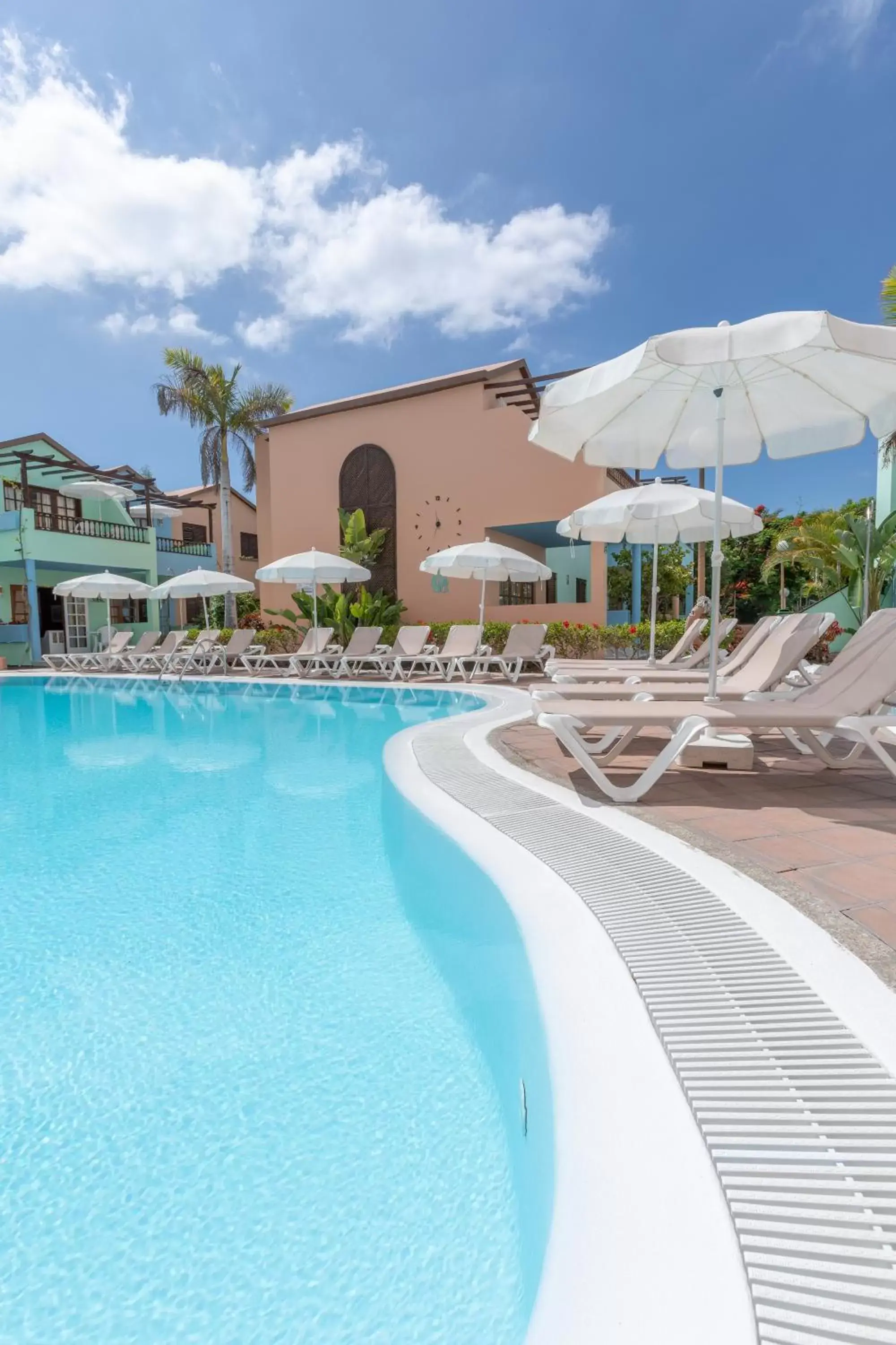 Swimming pool in Club Vista Serena Swimming pool in Club Vista Serena