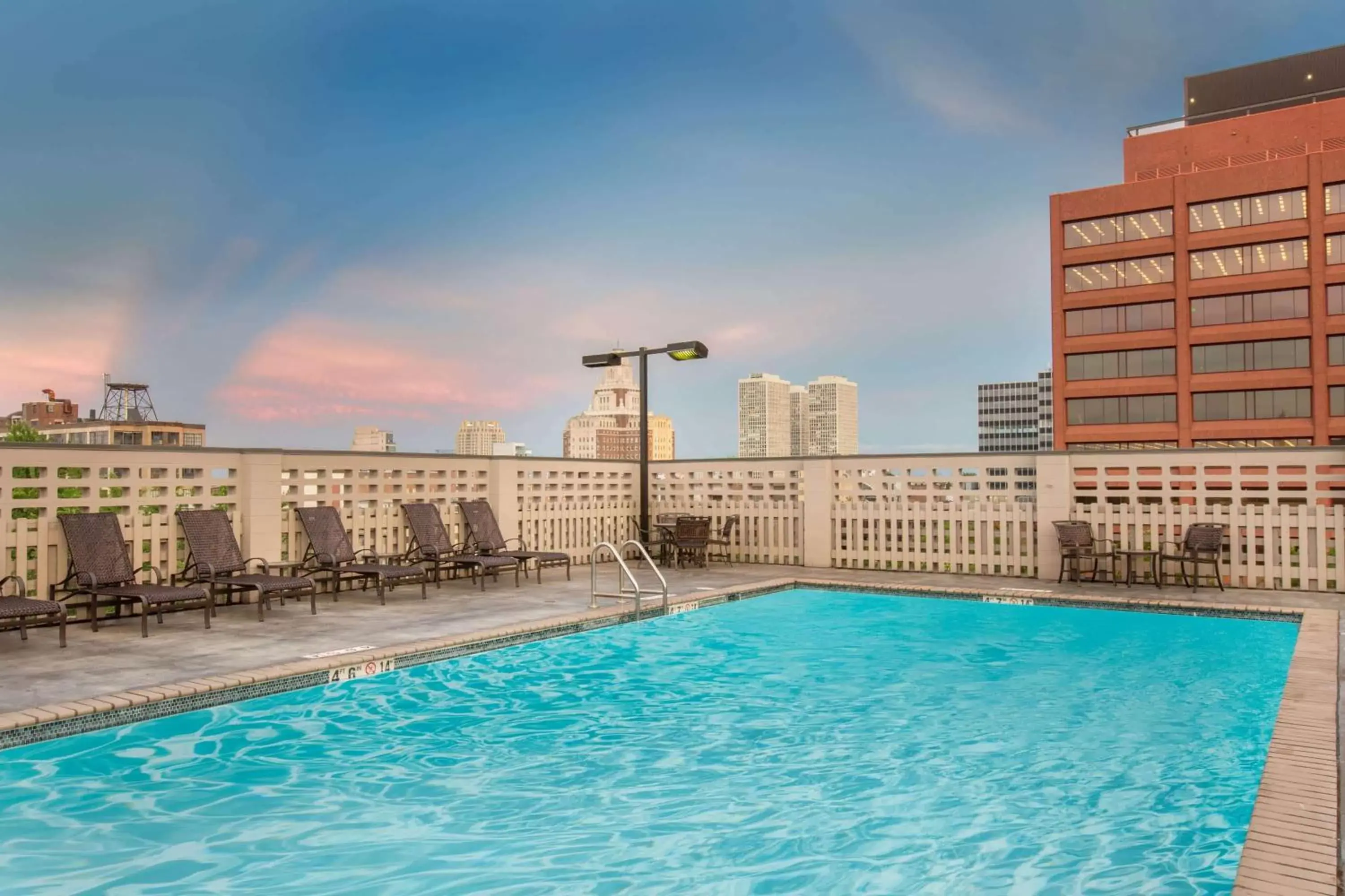 Pool view, Swimming Pool in Wyndham Philadelphia-Historic District