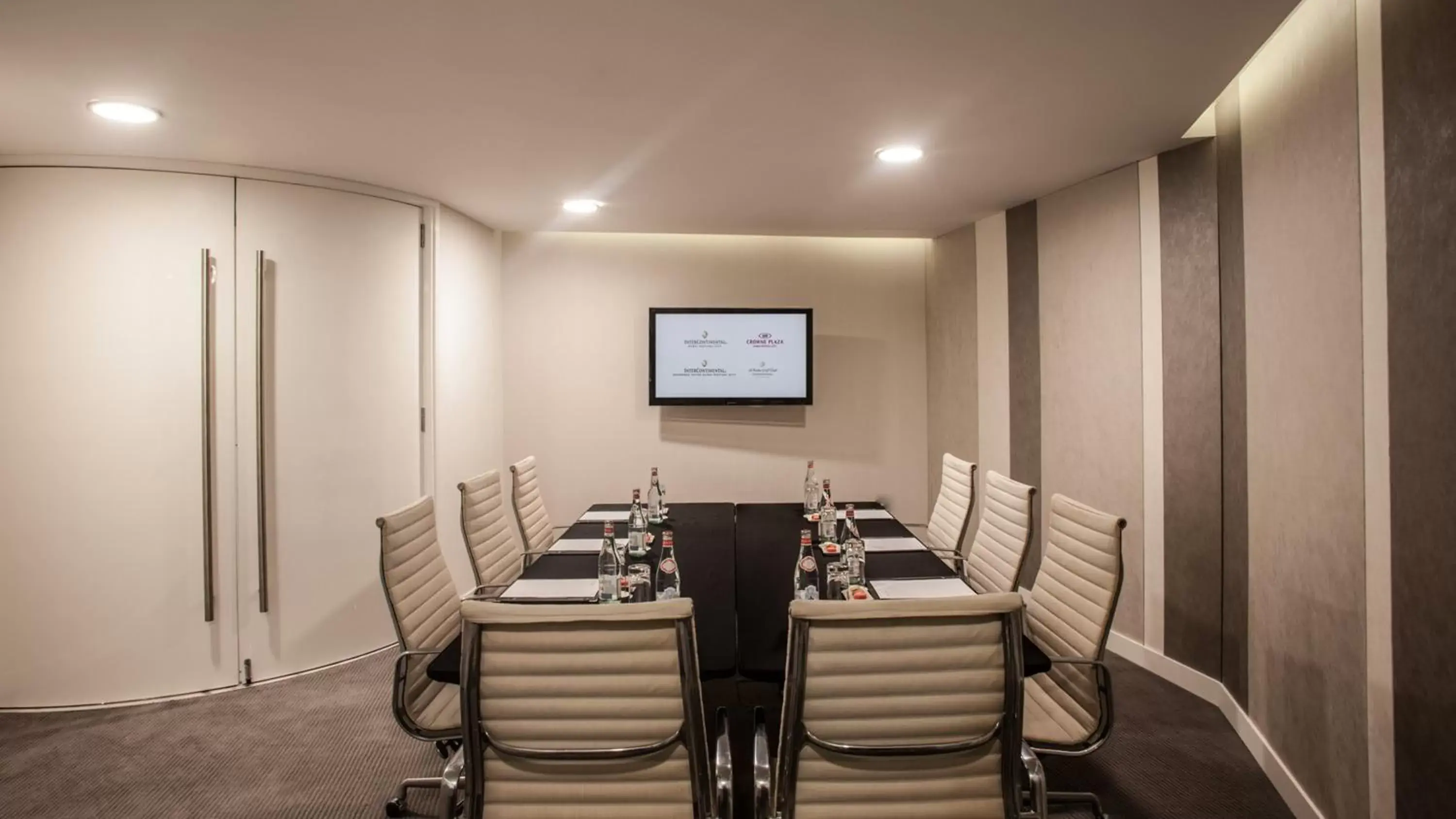 Meeting/conference room in Crowne Plaza Dubai Festival City