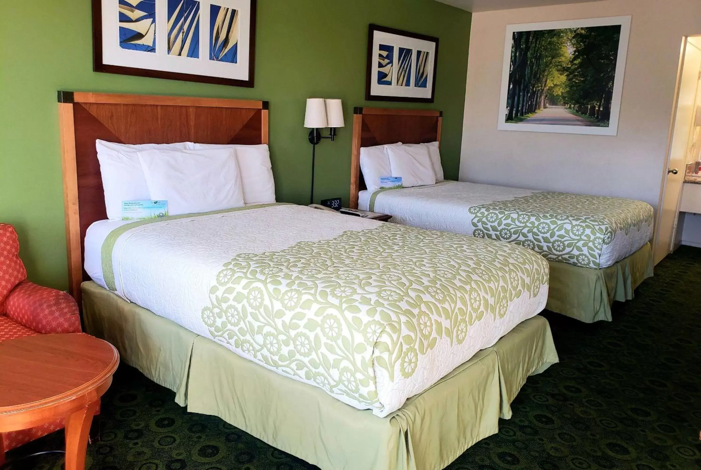 Photo of the whole room, Bed in Days Inn by Wyndham Westley