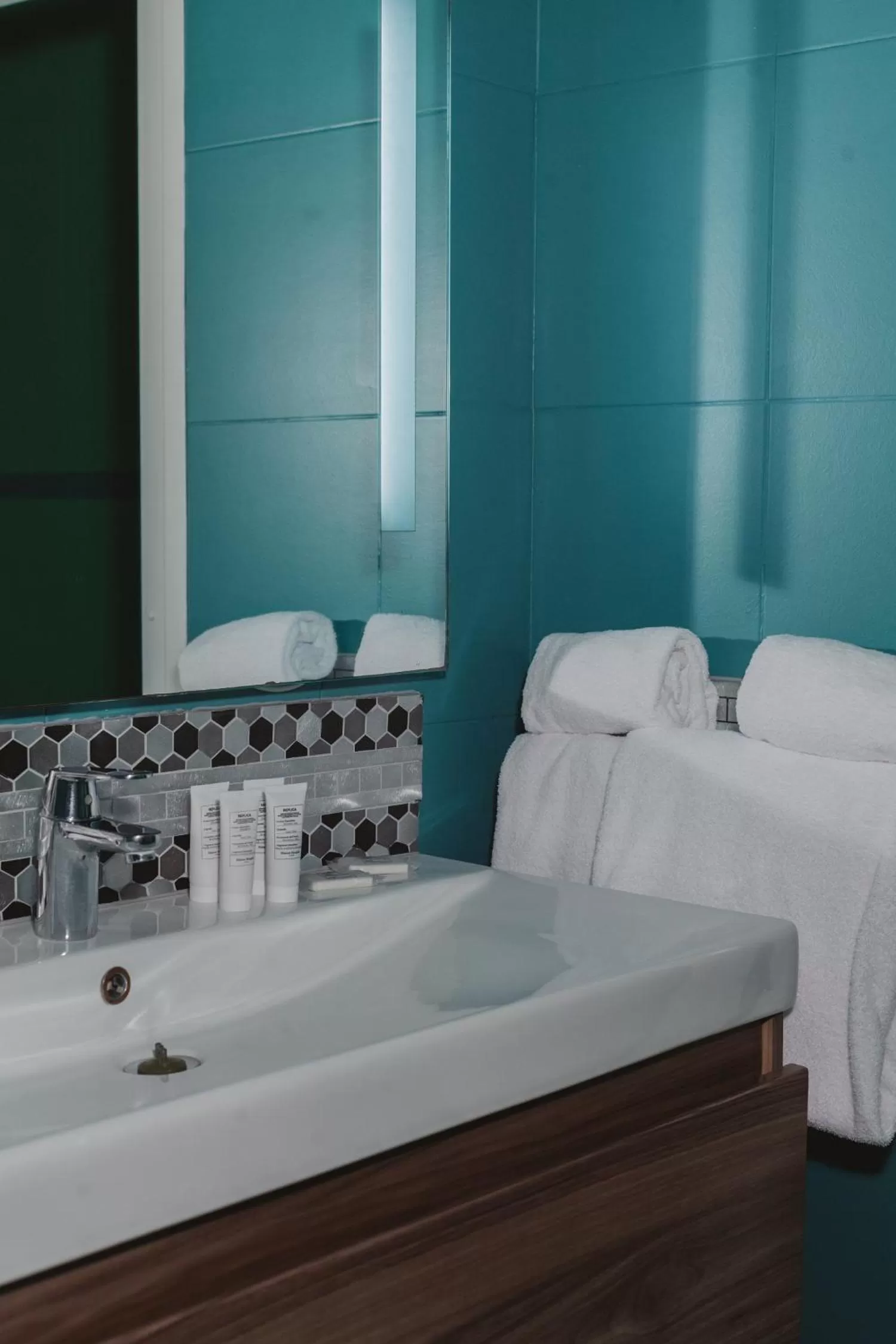 Bathroom, Bed in Ostella Spa & Resort