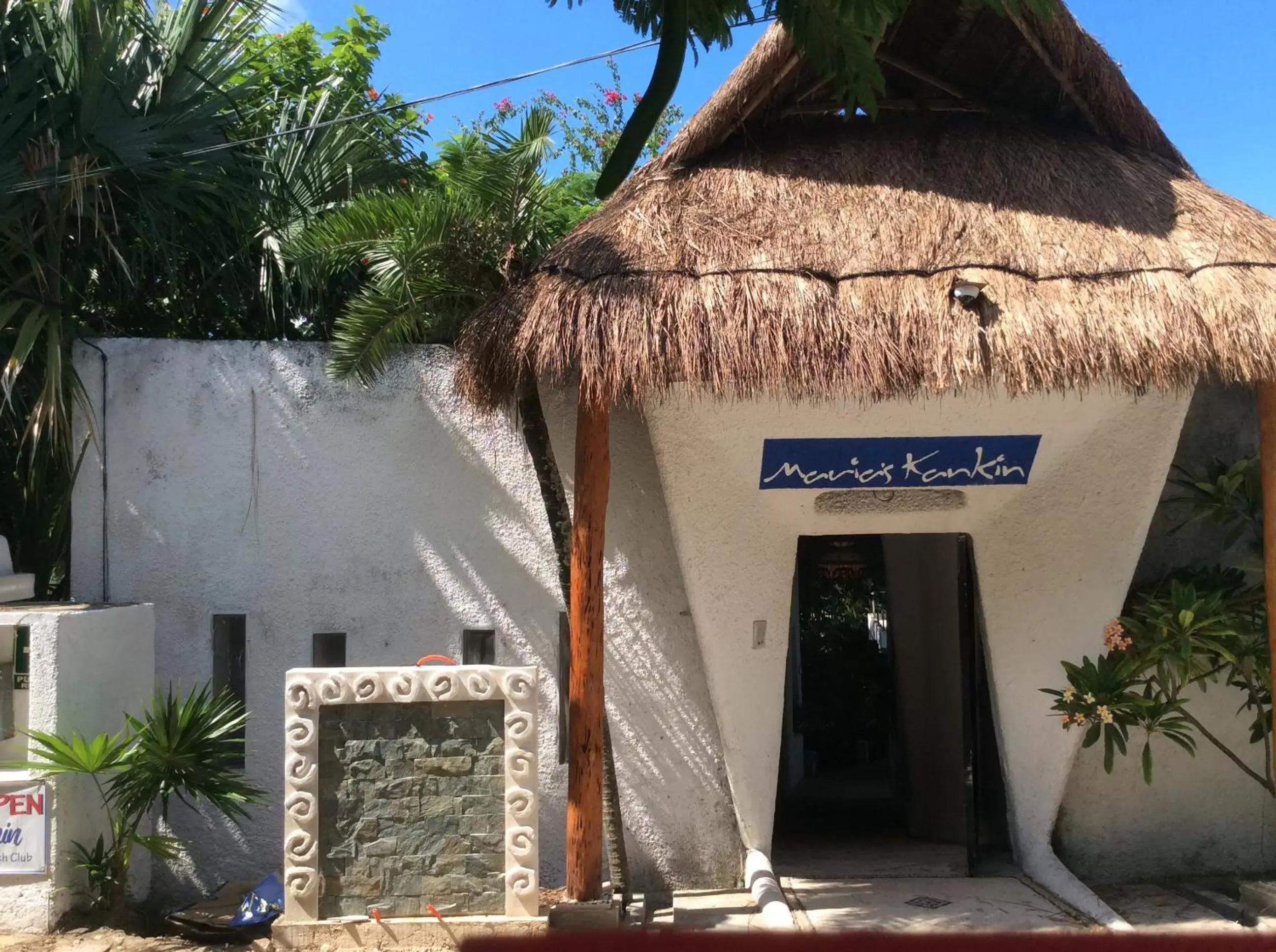 Lobby or reception, Property Building in Maria's Kan Kin