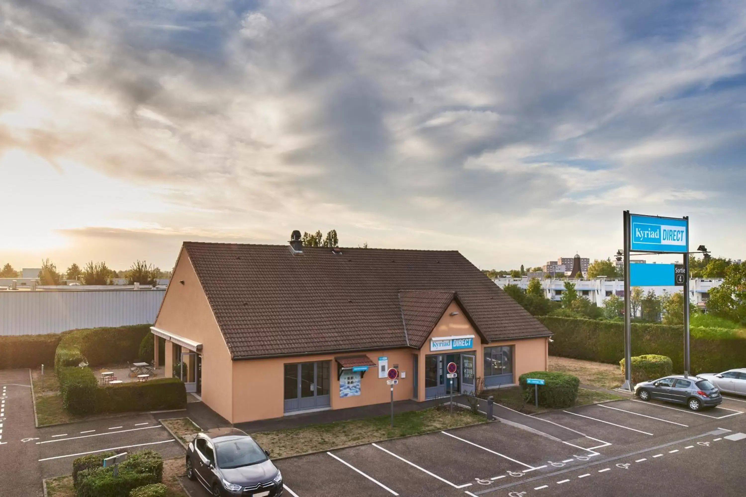 Facade/entrance in Kyriad Direct Strasbourg Ouest - Zénith Facade/entrance in Kyriad Direct Strasbourg Ouest - Zénith