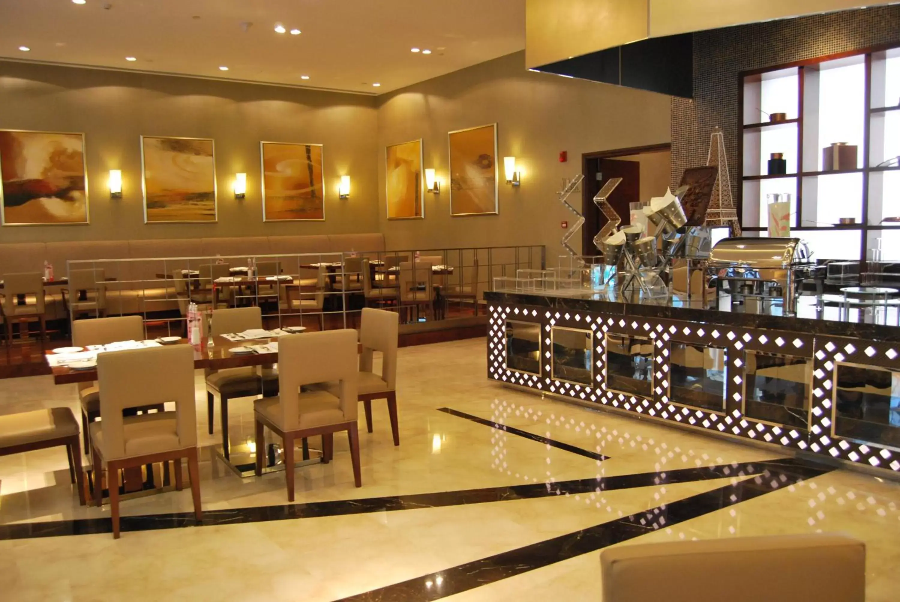 Breakfast, Restaurant/Places to Eat in Crowne Plaza Tianjin Binhai, an IHG Hotel