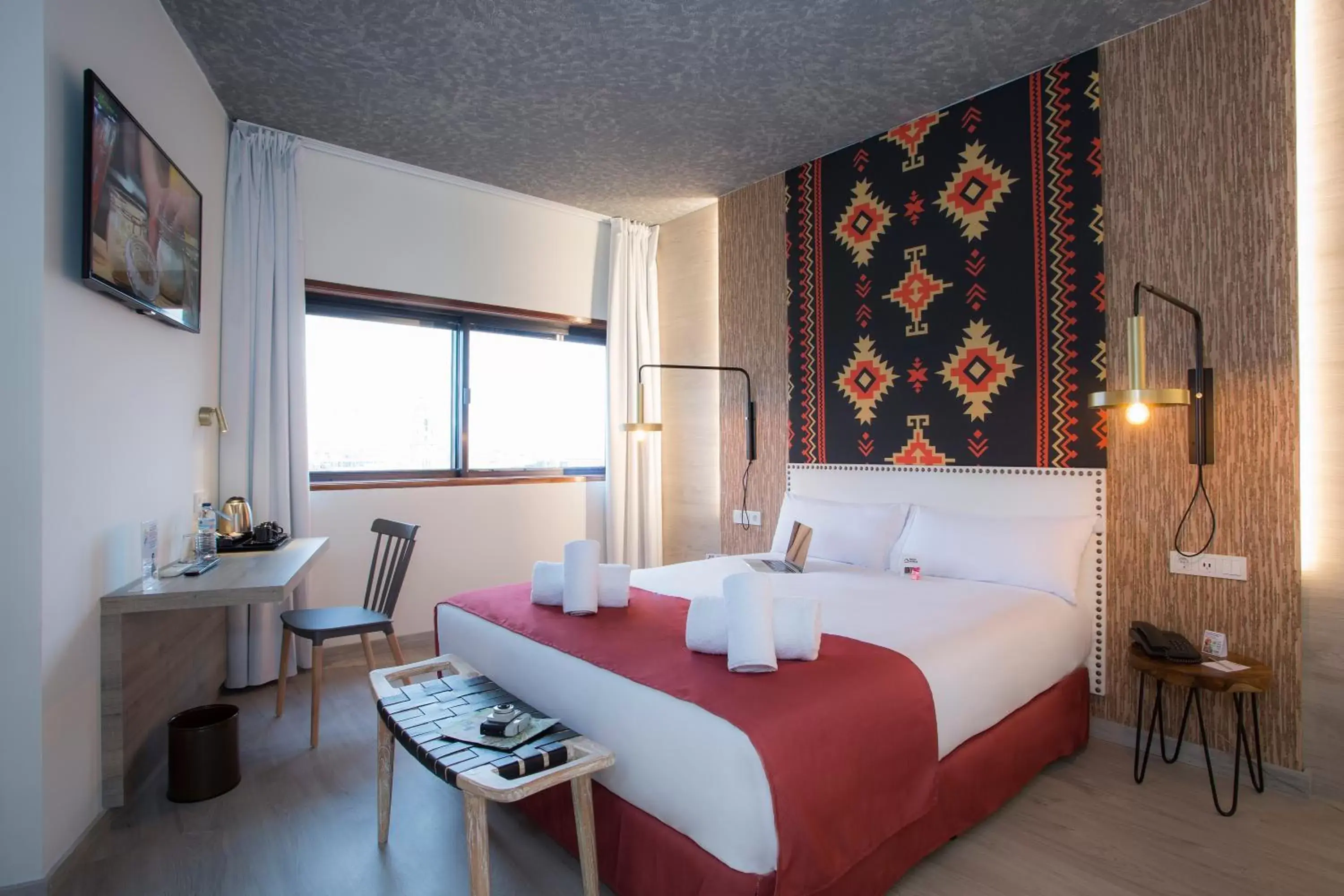 Photo of the whole room, Bed in Casual Inca Porto