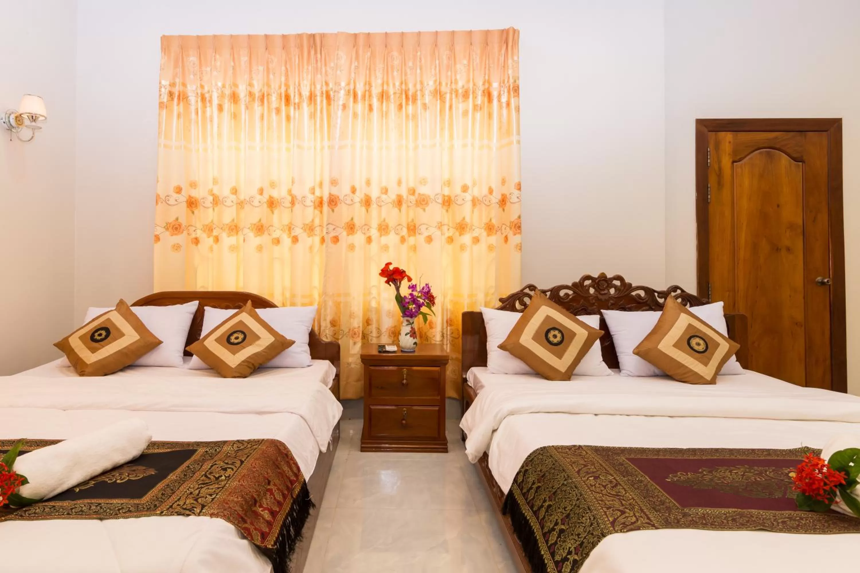 Photo of the whole room, Bed in Aniza Angkor Villa