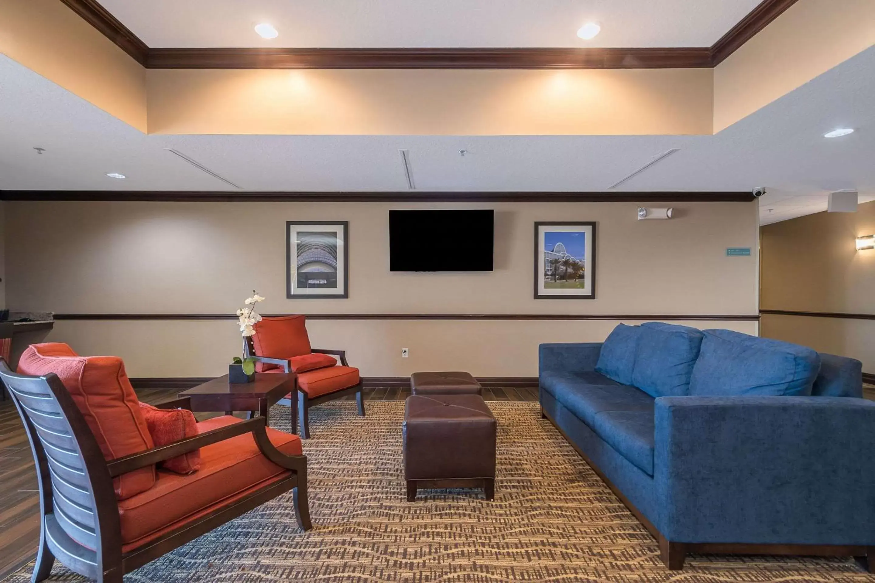 Lobby or reception, Seating Area in Comfort Inn & Suites Maingate South