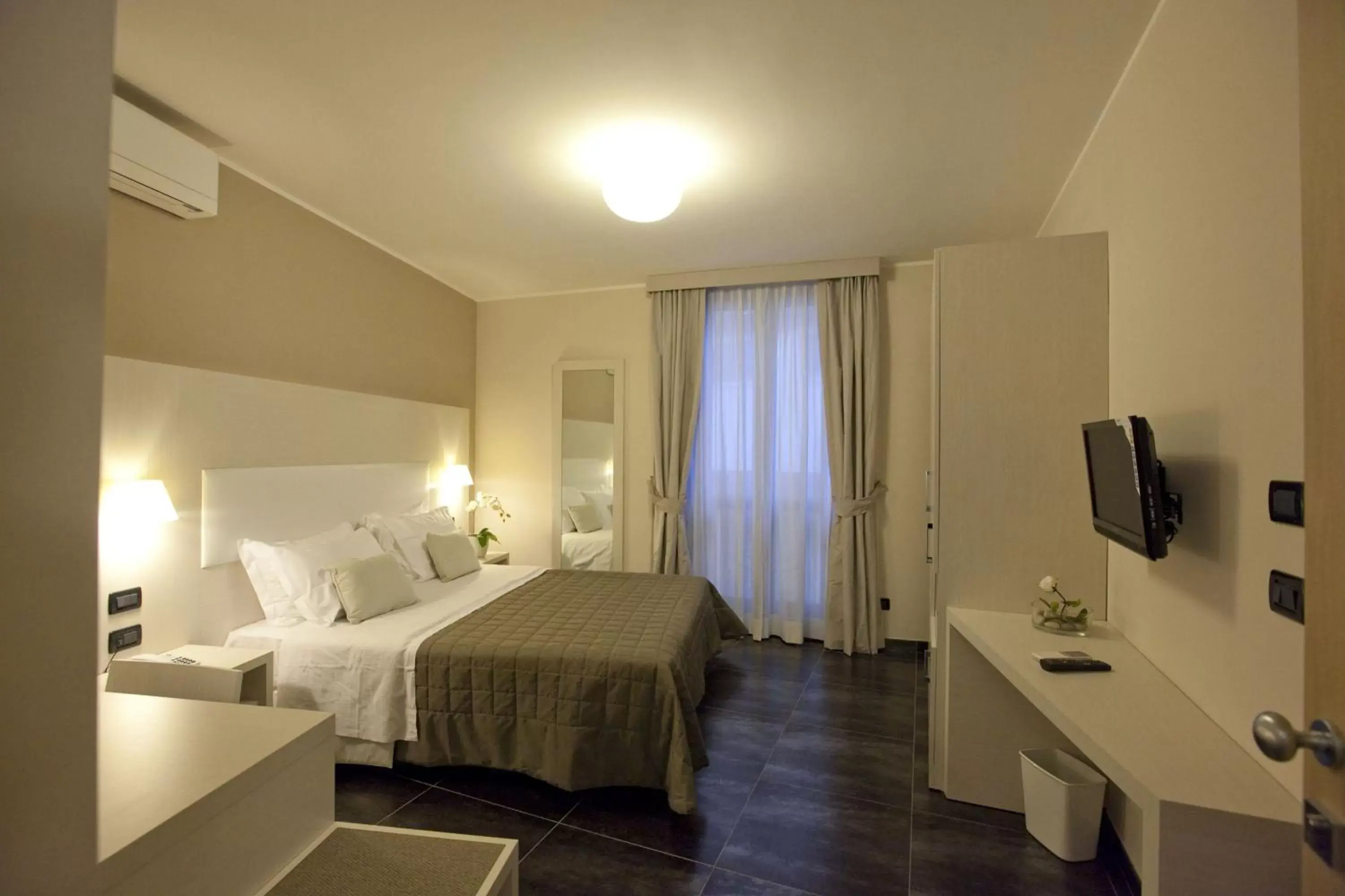 Bedroom, Bed in Hotel La Meridiana