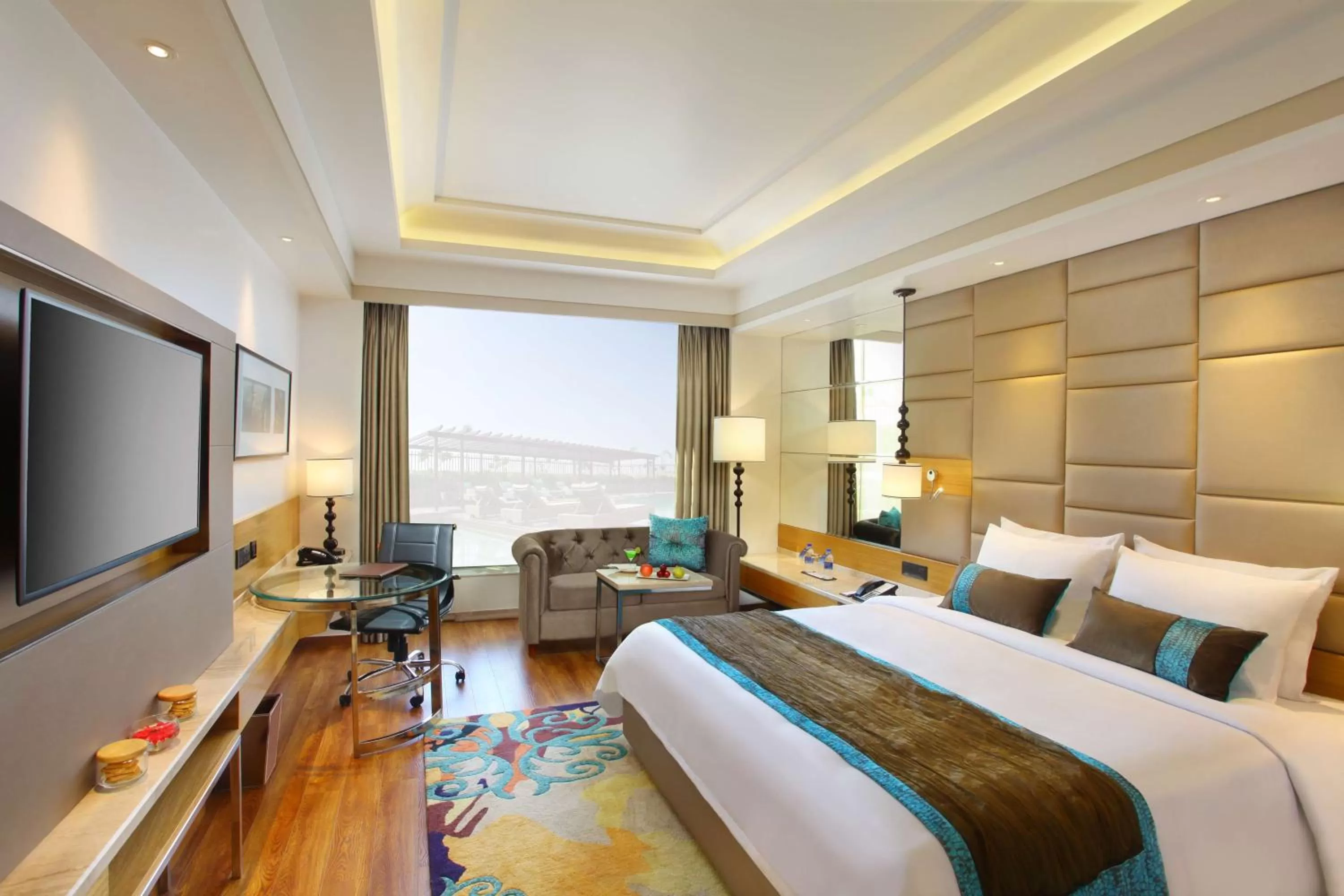 Photo of the whole room, Bed in Radisson Blu Jammu